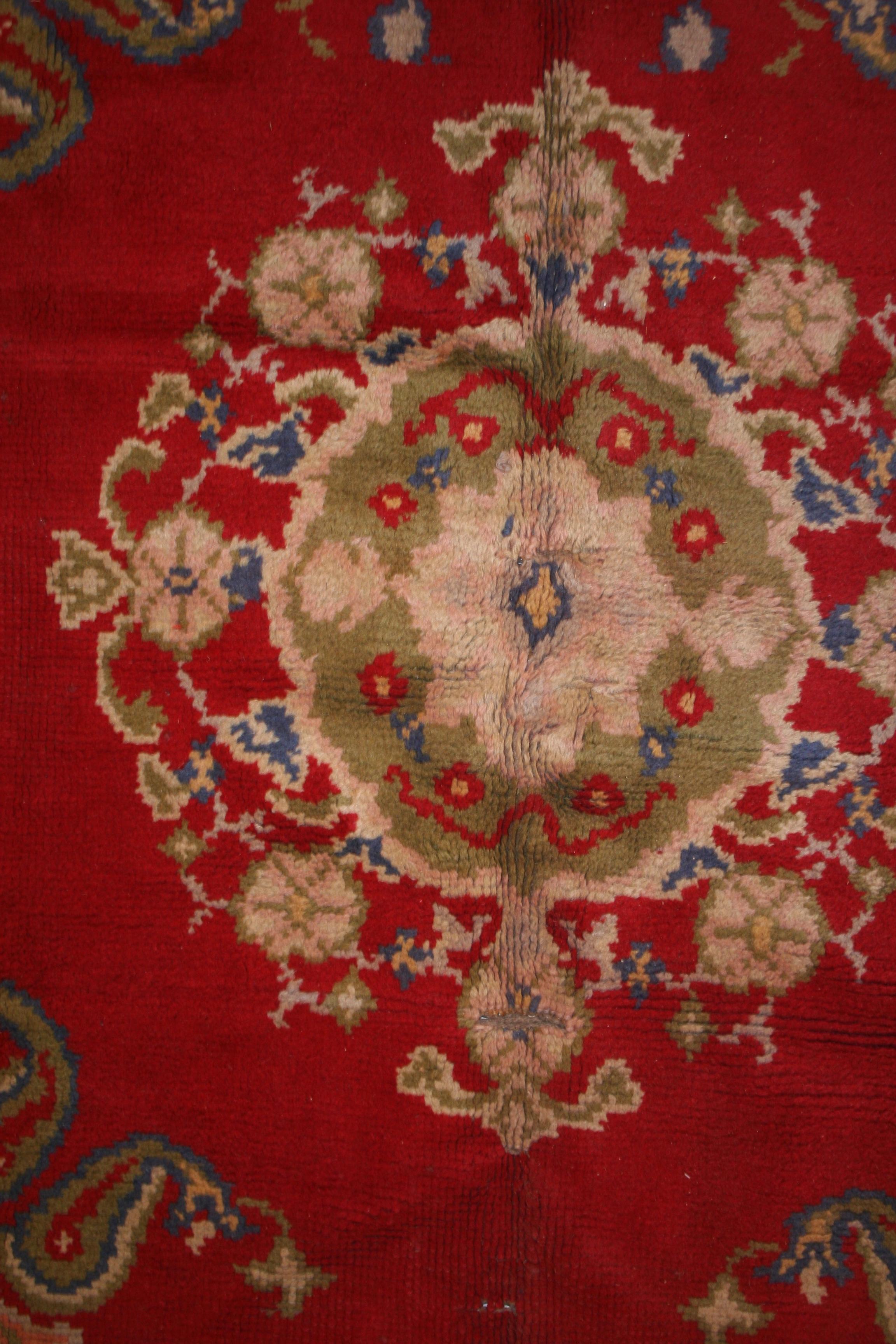 Antiker spanischer, orientalischer, quadratischer Teppich im Art nouveau-Stil (Spanisch) im Angebot