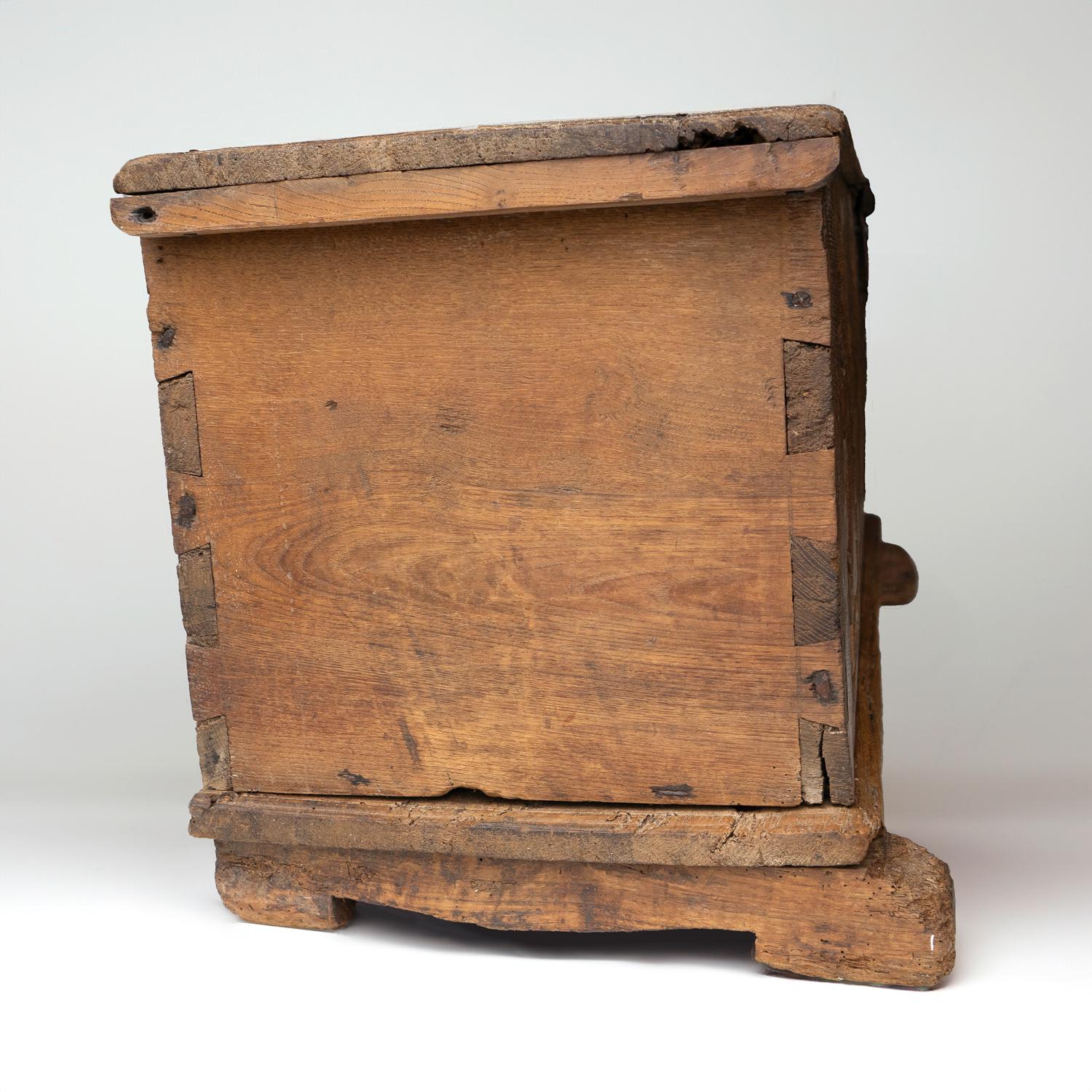 Antique Spanish Baroque Carved Elm Blanket Box Coffer, 17th Century Chest  2