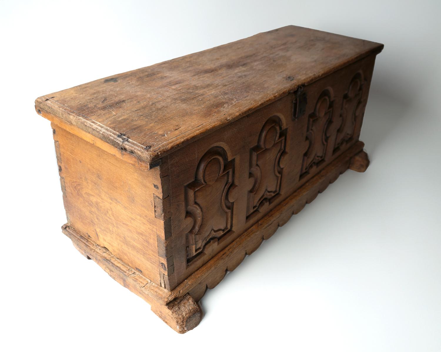 Antique Spanish Baroque Carved Elm Blanket Box Coffer, 17th Century Chest  3