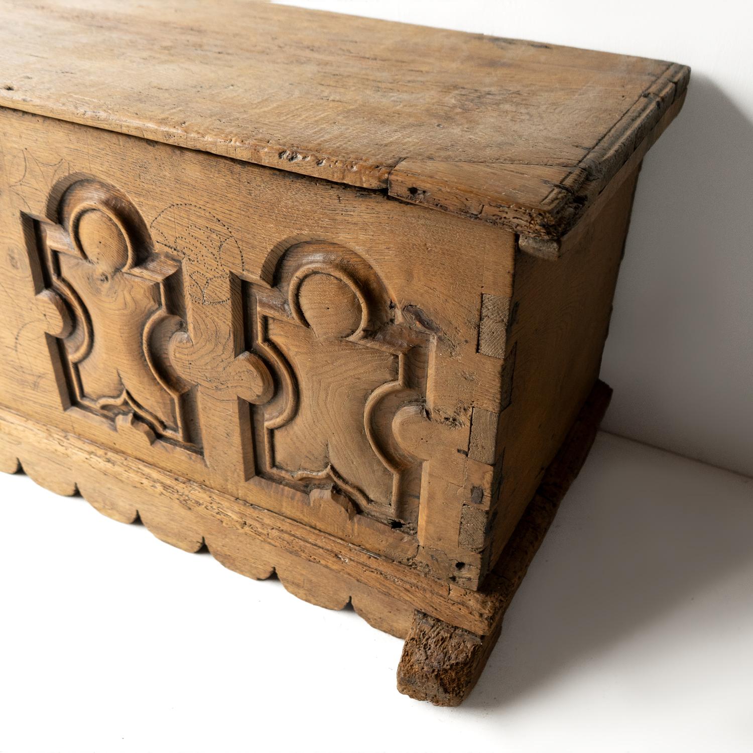 Antique Spanish Baroque Carved Elm Blanket Box Coffer, 17th Century Chest  4