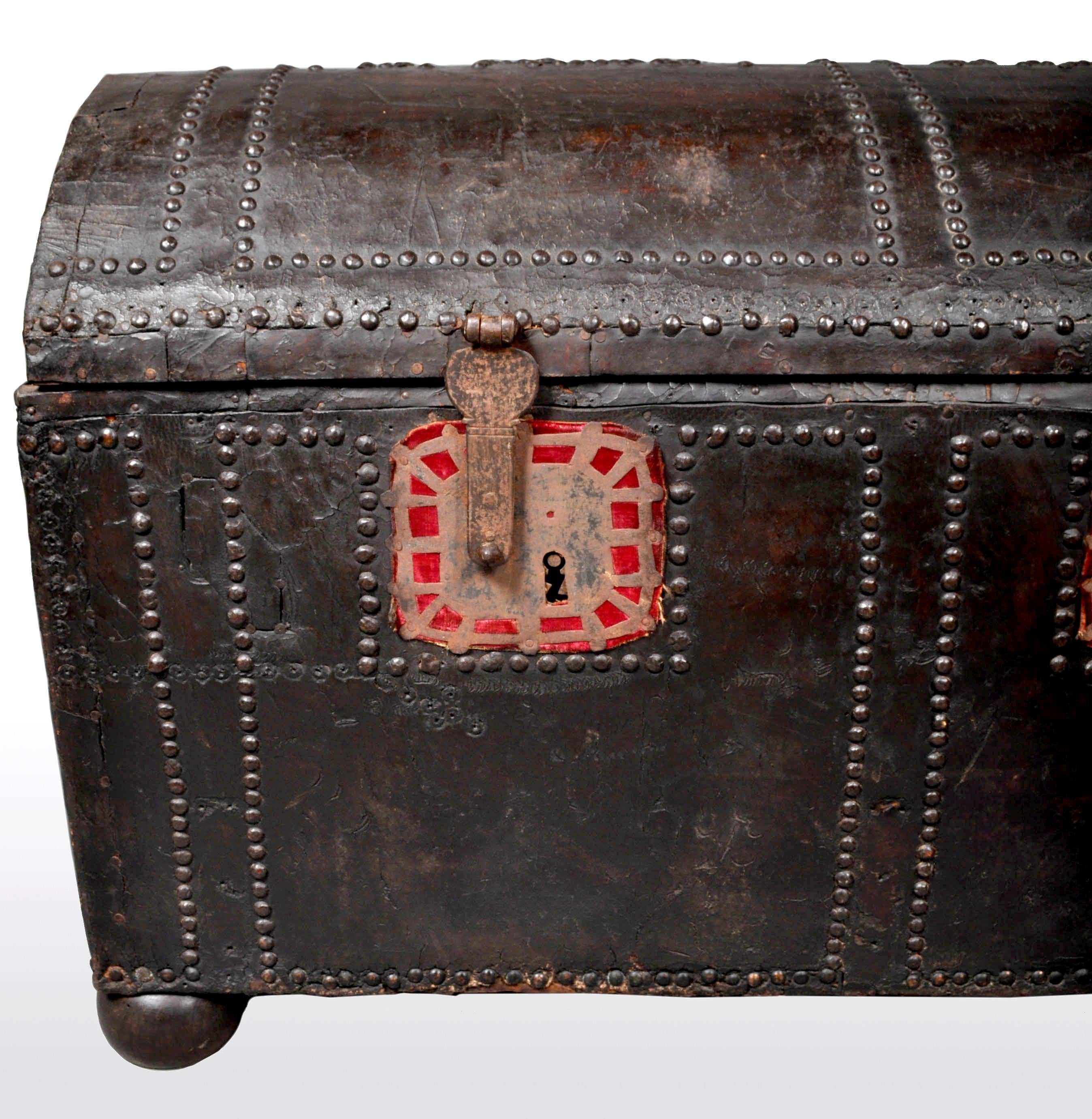 Antique Spanish Baroque Leather and Studded Wedding Trunk / Coffer, circa 1700 In Good Condition In Portland, OR