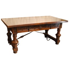 Ancienne table ou bureau baroque espagnol en bois de citronnier avec pieds tournés