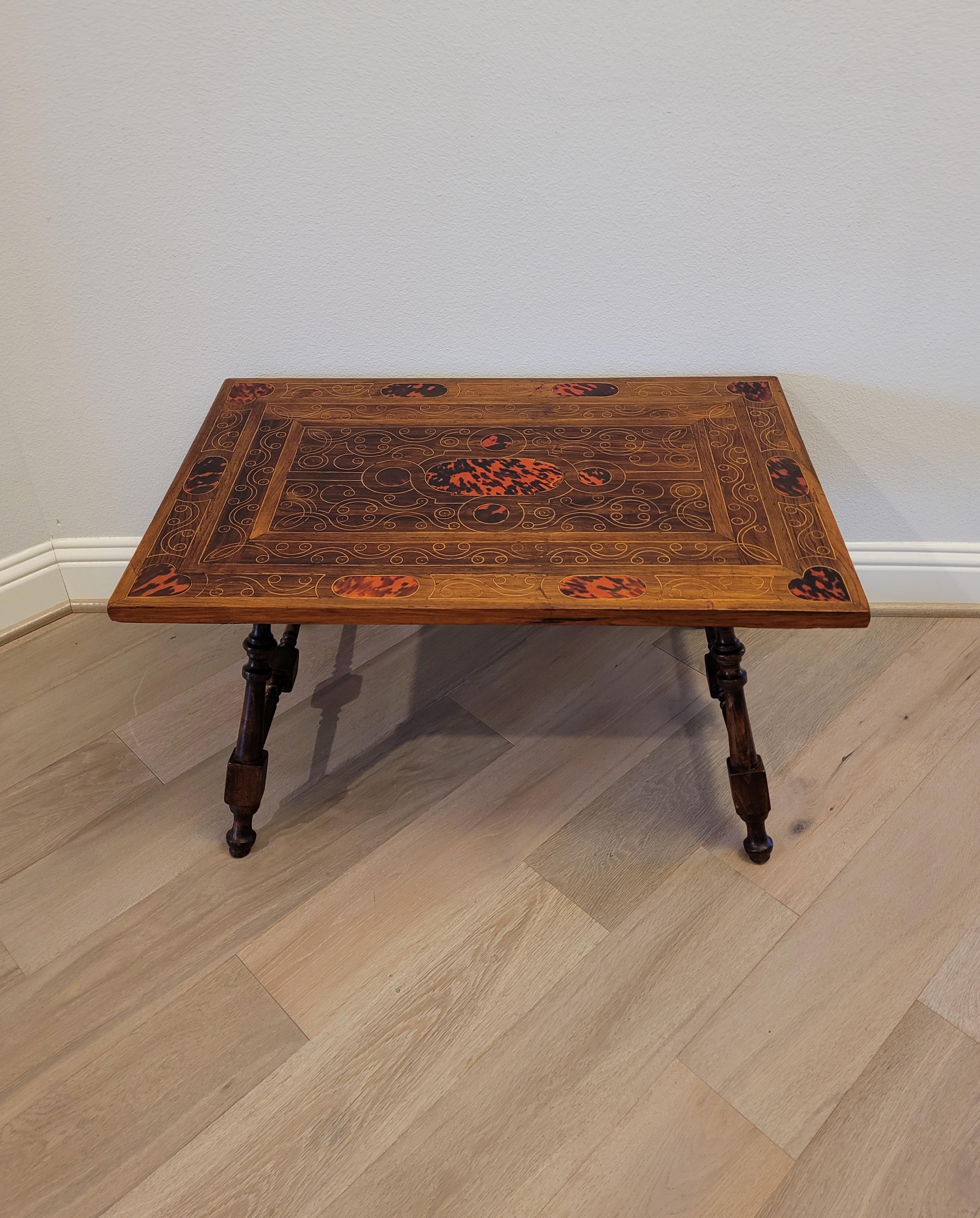 Ancienne table basse baroque espagnole à tréteaux en bois de rose en vente 9