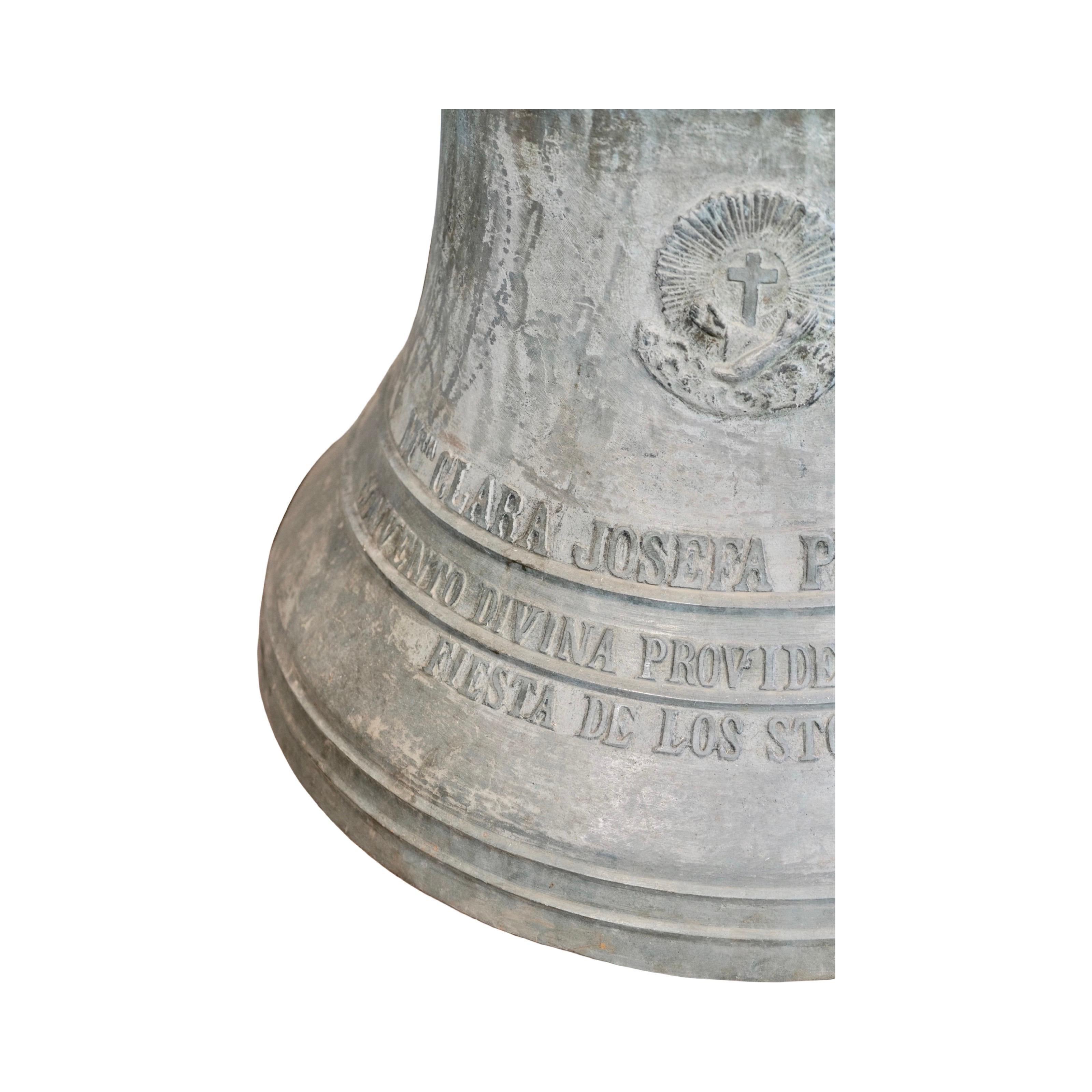 Cloche de cathédrale espagnole ancienne en bronze et en fer en vente 2