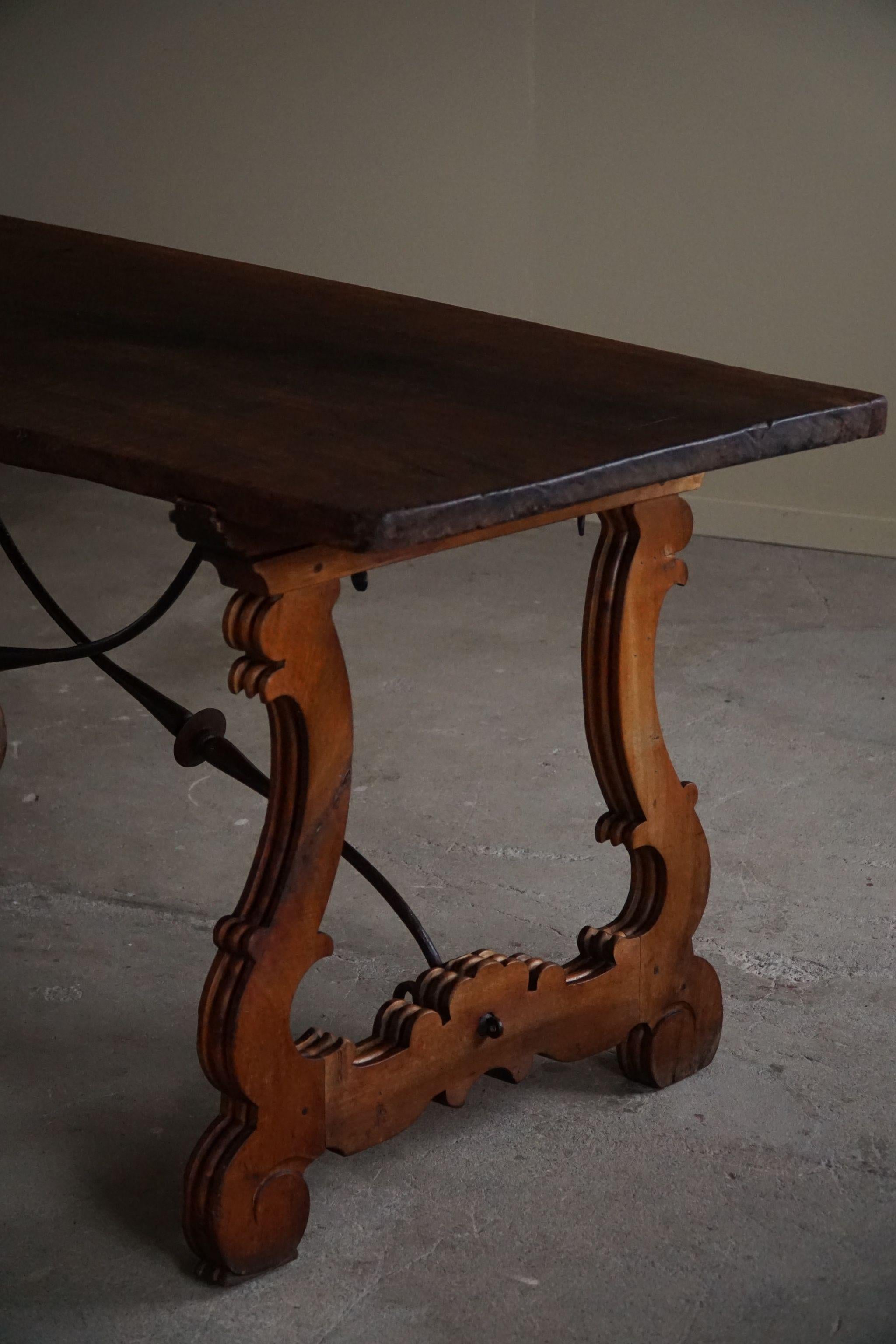 Antique Spanish Brutalist Table in Solid Oak & Wrought Iron, 19th Century In Fair Condition For Sale In Odense, DK
