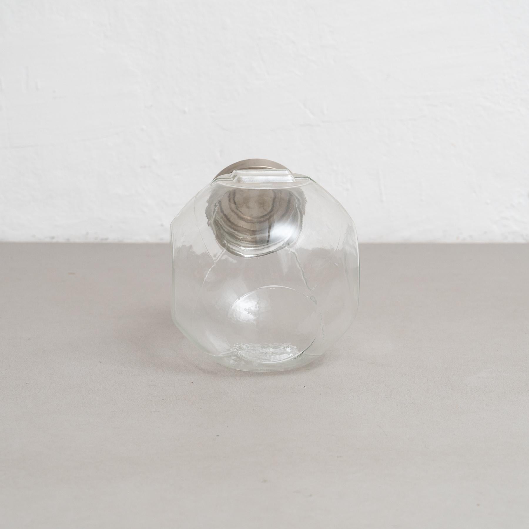 Antiker spanischer Bonbon-Glasbehälter, um 1930 (Metall) im Angebot