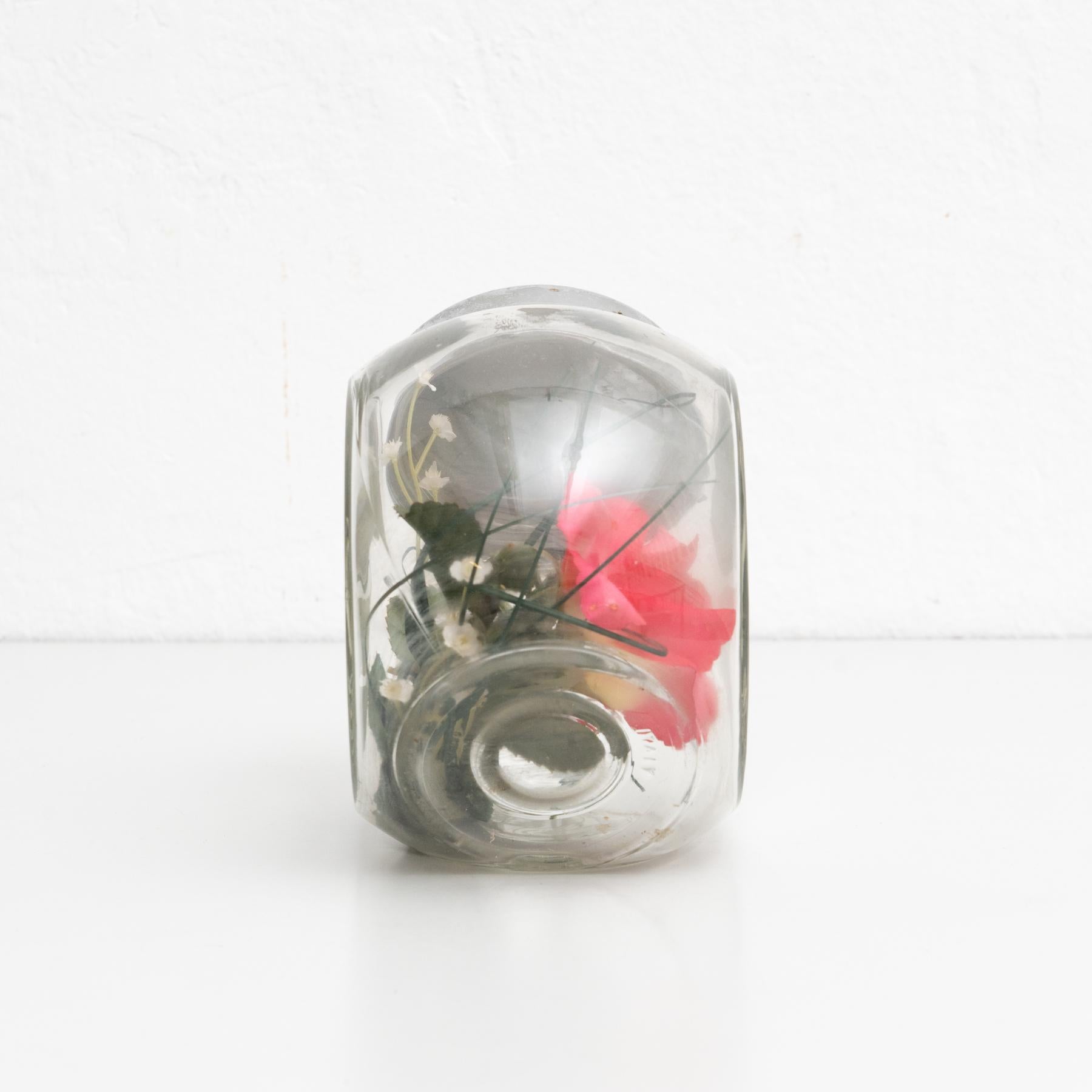 Antiguo recipiente español de vidrio con tapa, hacia 1950 mediados del siglo XX en venta
