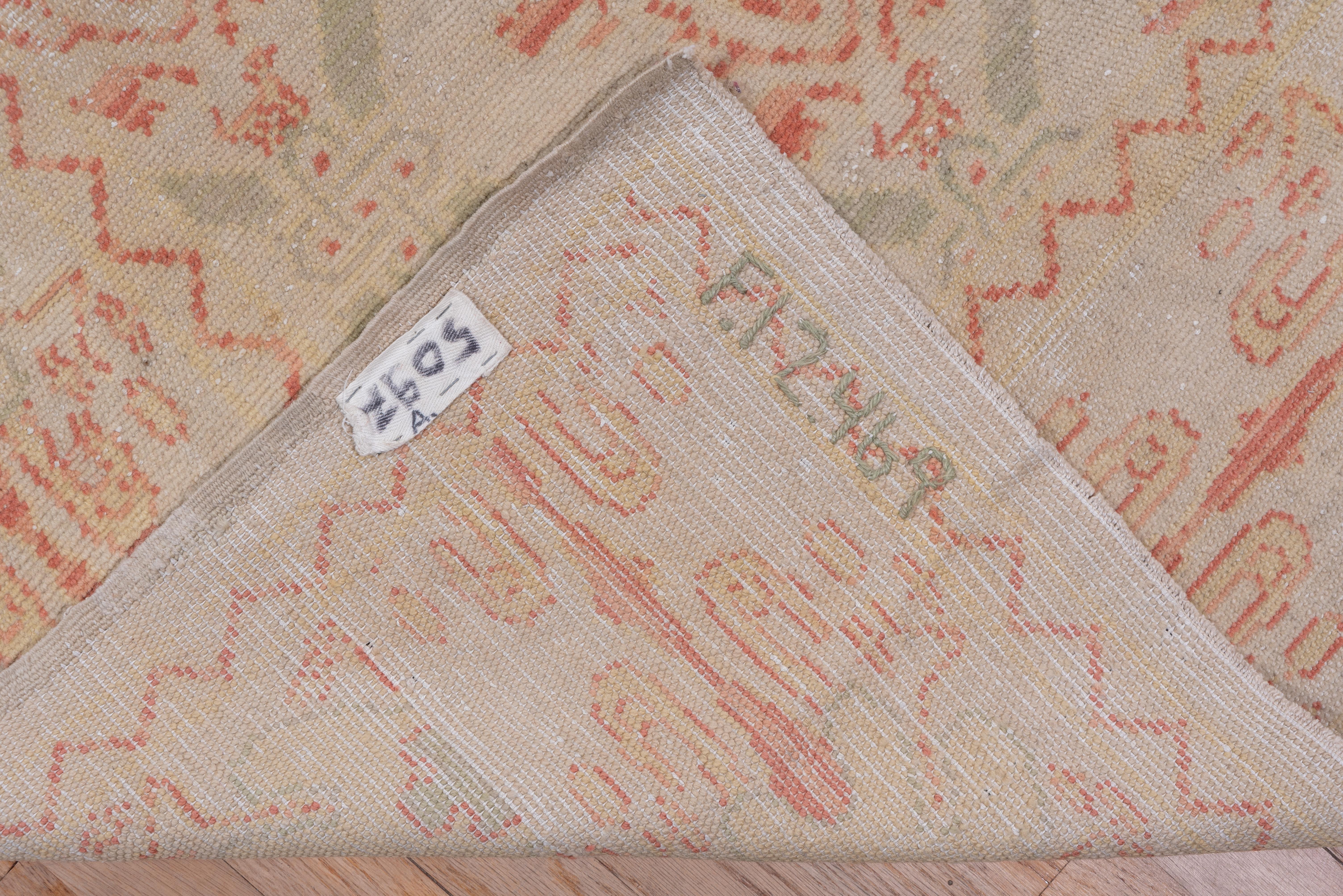Alfombra española antigua, hacia 1920 Español en venta
