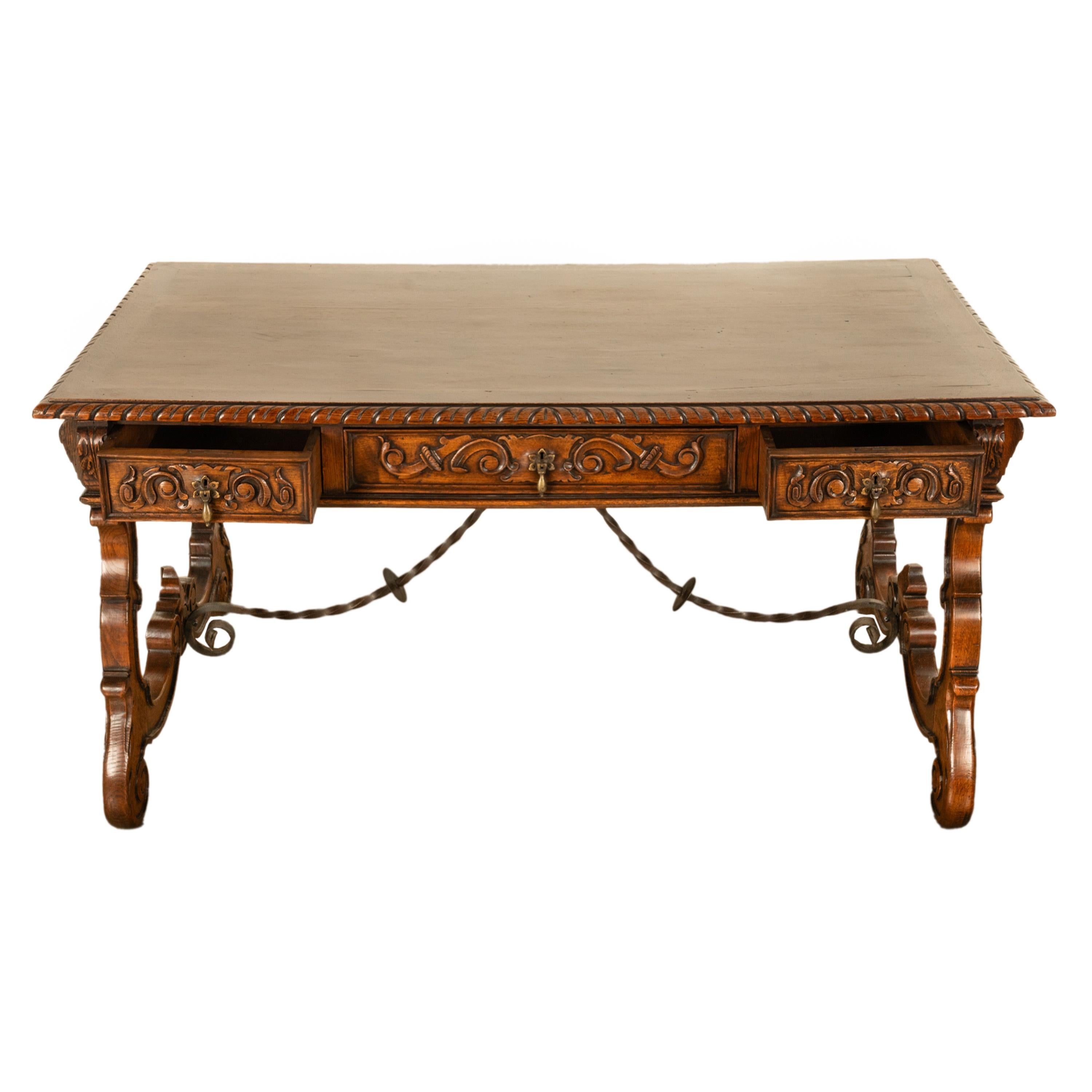 Antico tavolo barocco spagnolo intagliato in legno di noce per scrivania e cavalletto 1880 in vendita 8