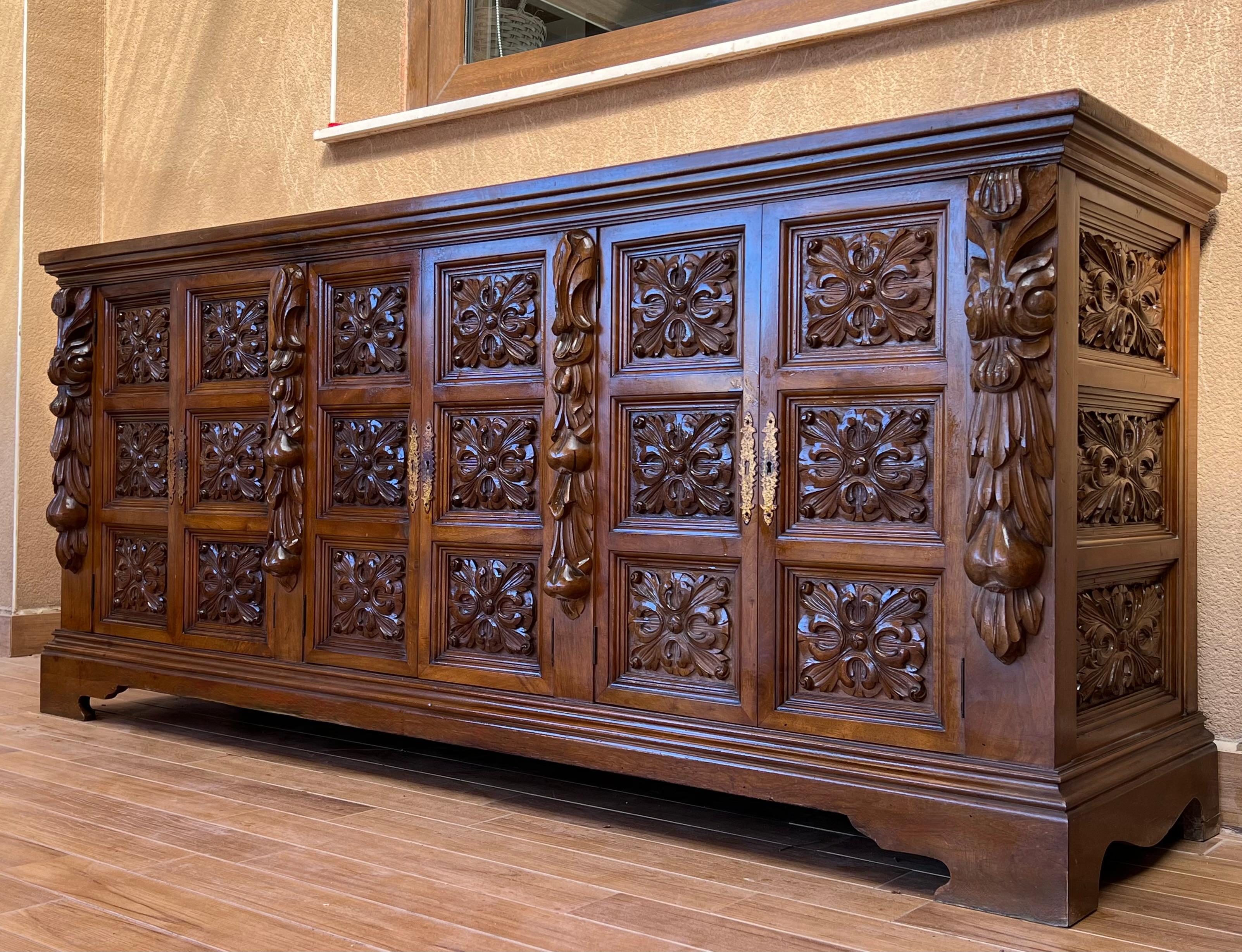 19th Century Antique Spanish Carved Walnut Sideboard with Florals Reliefs, circa 1870-1880 For Sale