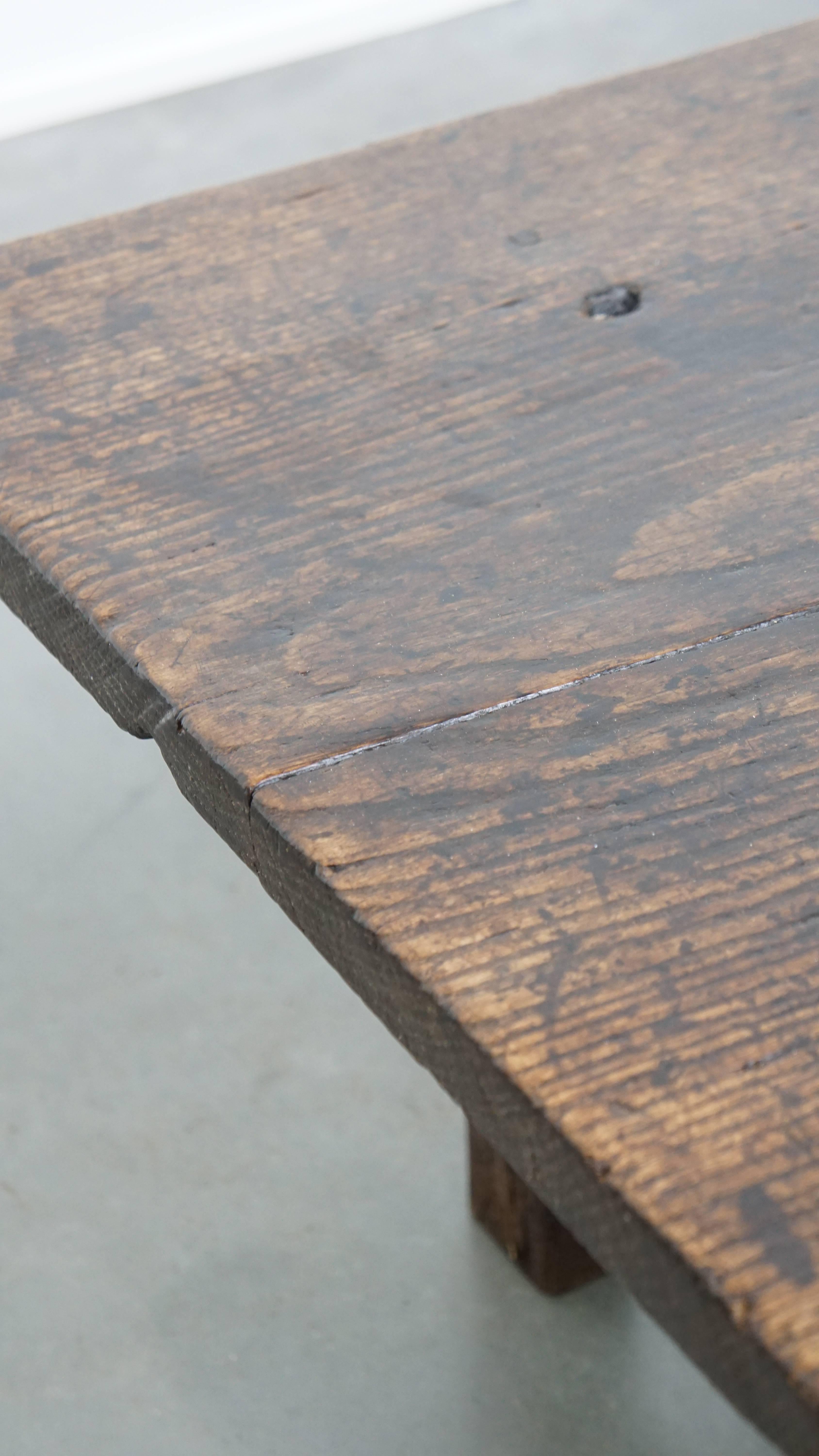 Antique Spanish Coffee Table from the 17th Century with Two Drawers For Sale 7