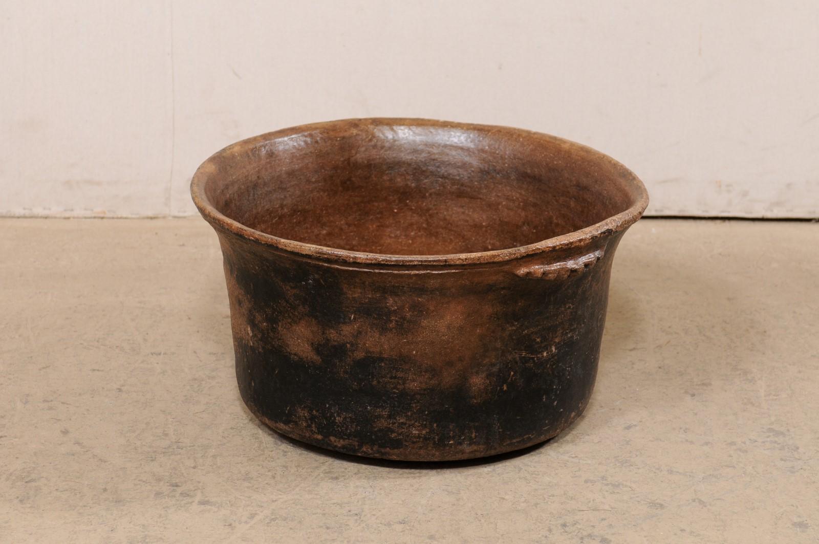 Antique Spanish Colonial Clay Cooking Pot from Guatemala, w/ Yummy Old Patina! For Sale 1