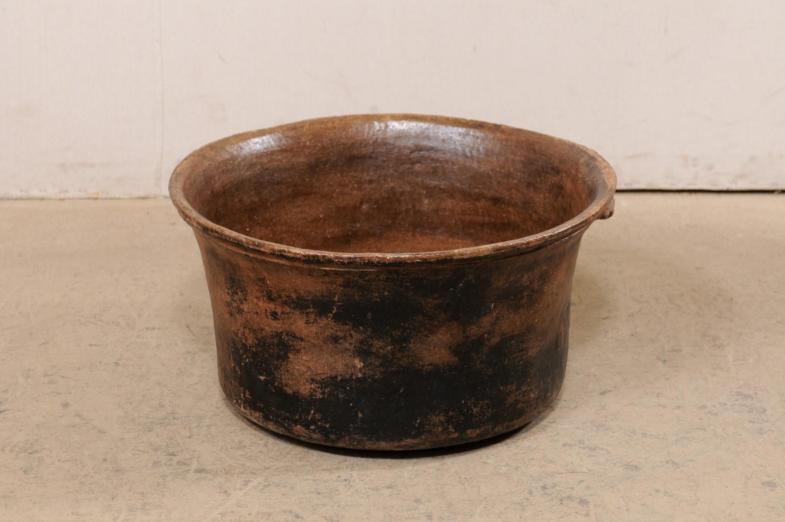 Antique Spanish Colonial Clay Cooking Pot from Guatemala, w/ Yummy Old Patina! For Sale 2