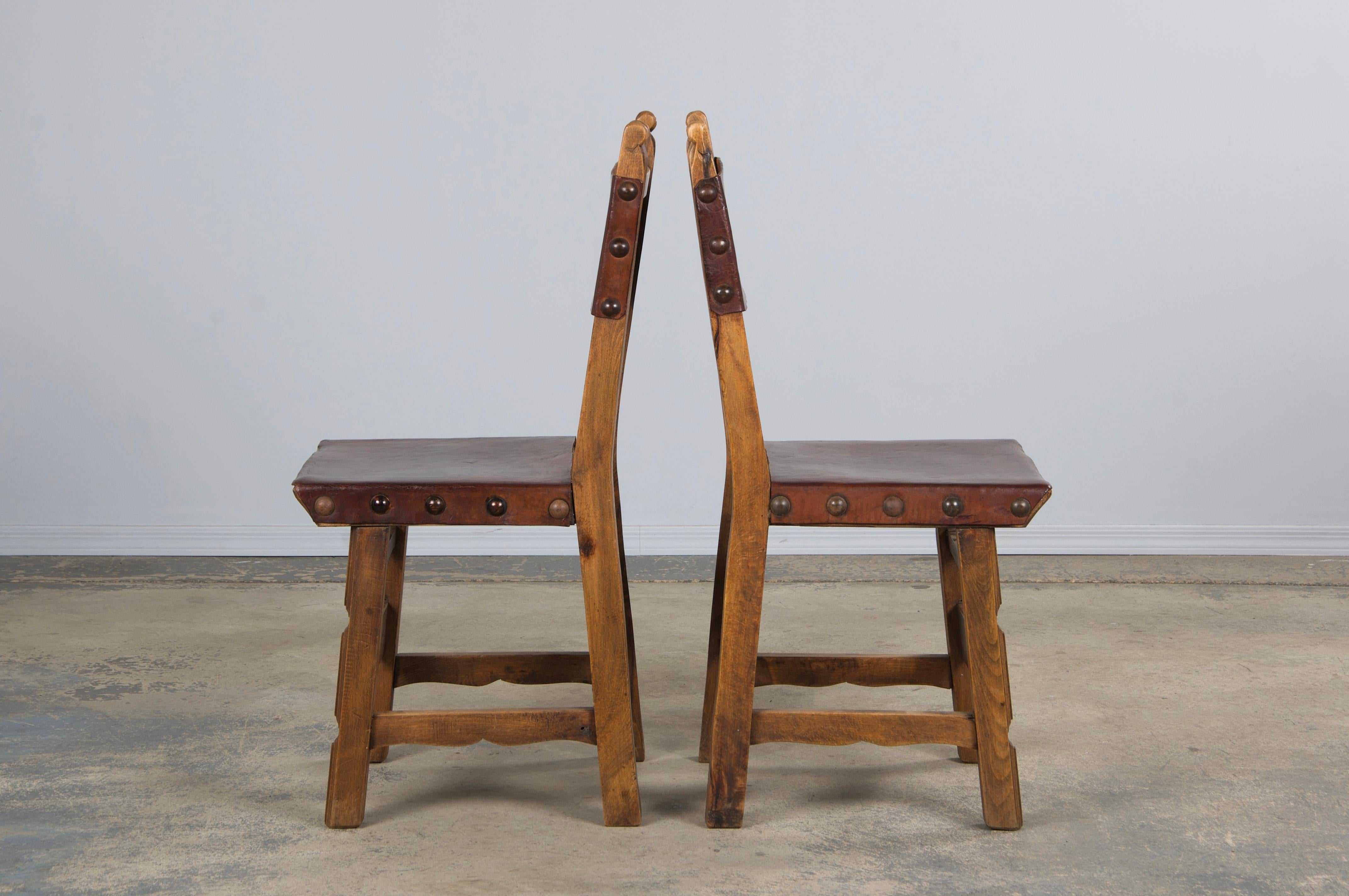 Antique Spanish Colonial Oak Dining Chairs W/ Brown Leather - Set of 8 For Sale 8
