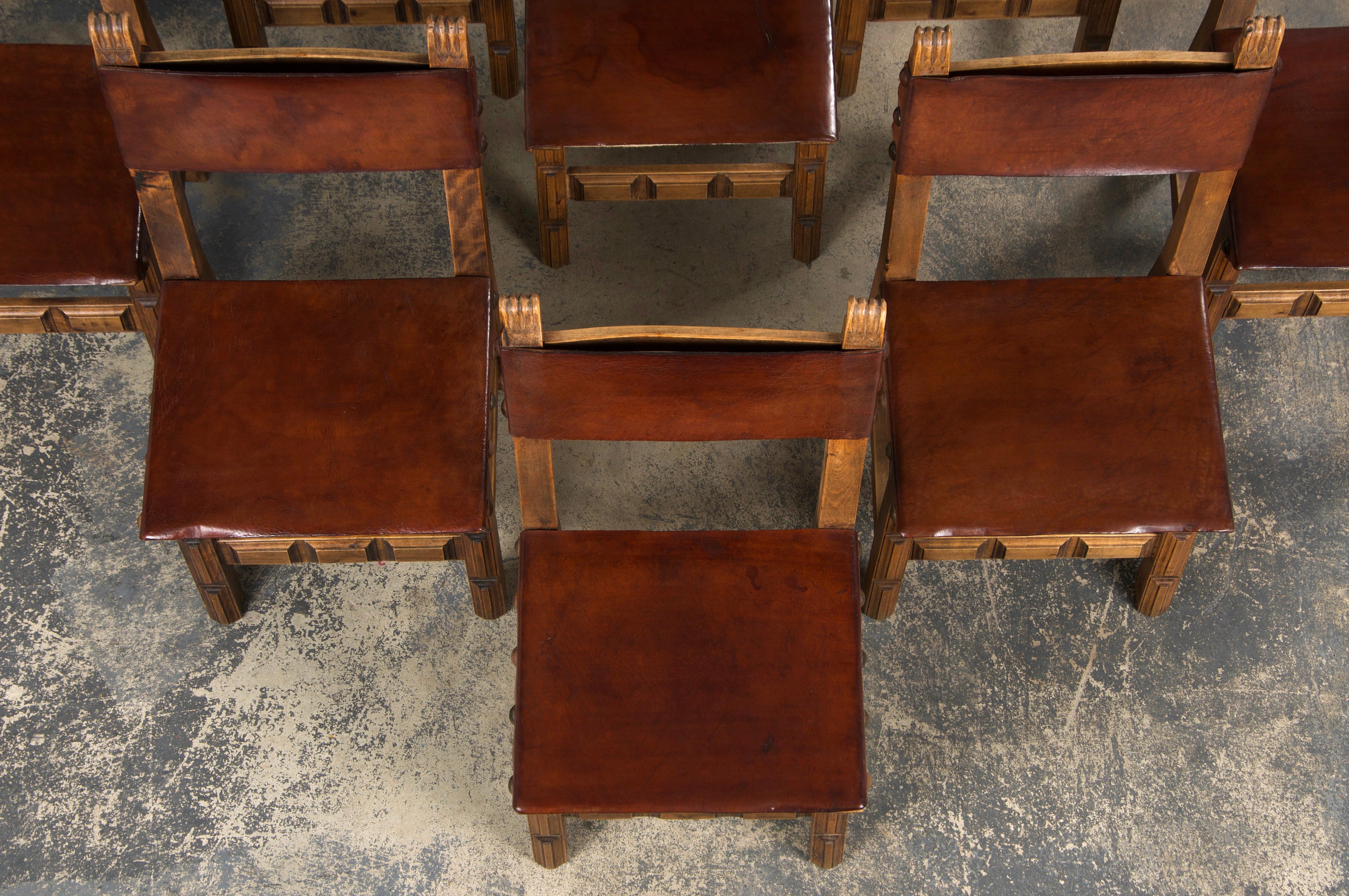 Antique Spanish Colonial Oak Dining Chairs W/ Brown Leather - Set of 8 In Good Condition For Sale In Astoria, NY
