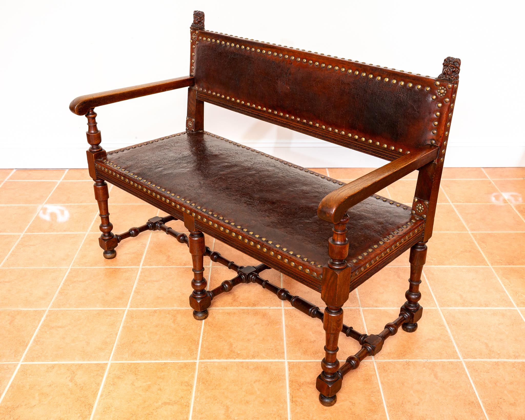 Hand-Carved Antique Spanish Colonial Oak Leather Bench Country House Studded Brass Baronial For Sale