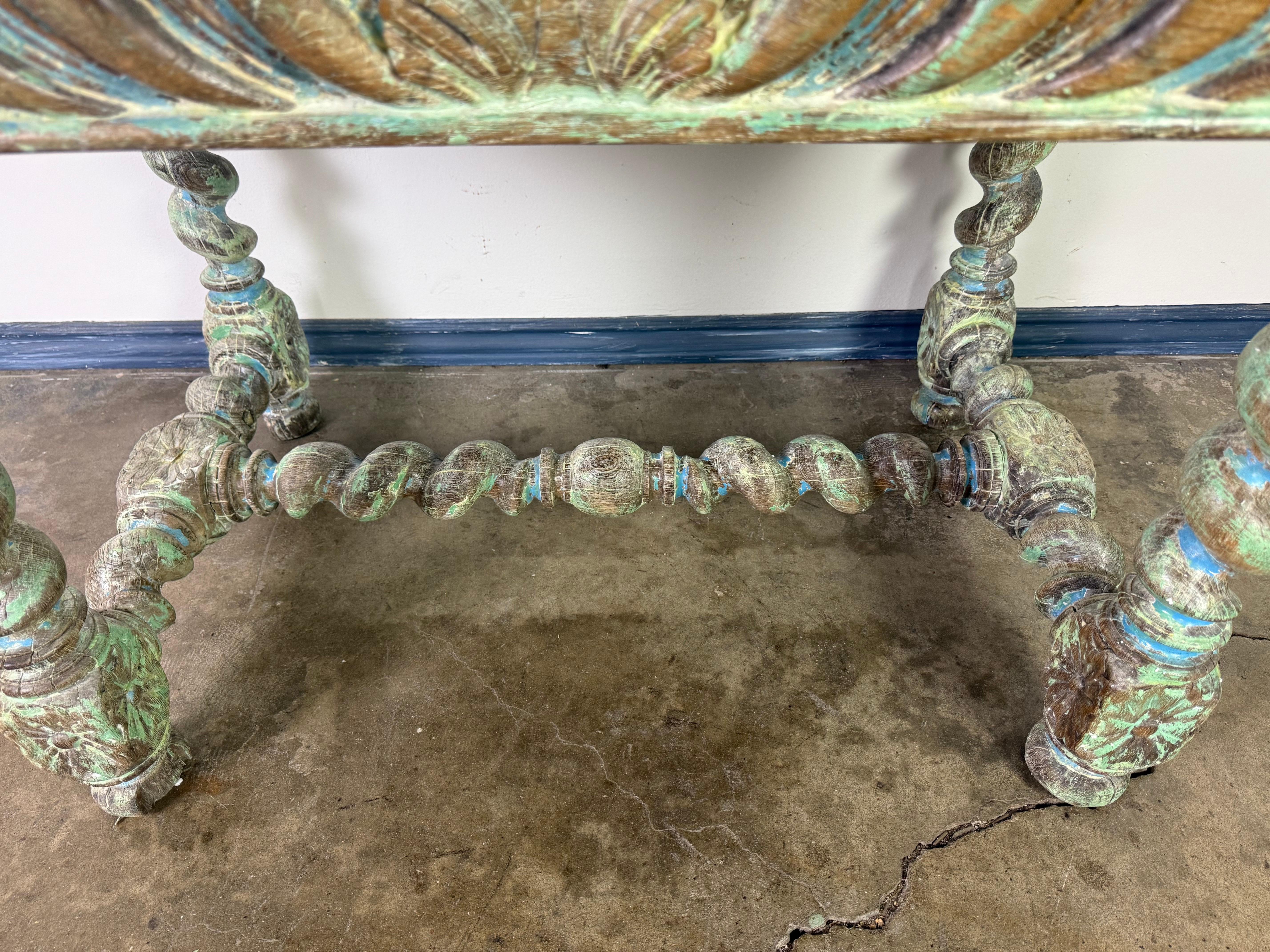 Antigua Mesa de Escribir Tallada de Estilo Colonial Español con Cajón en venta 9
