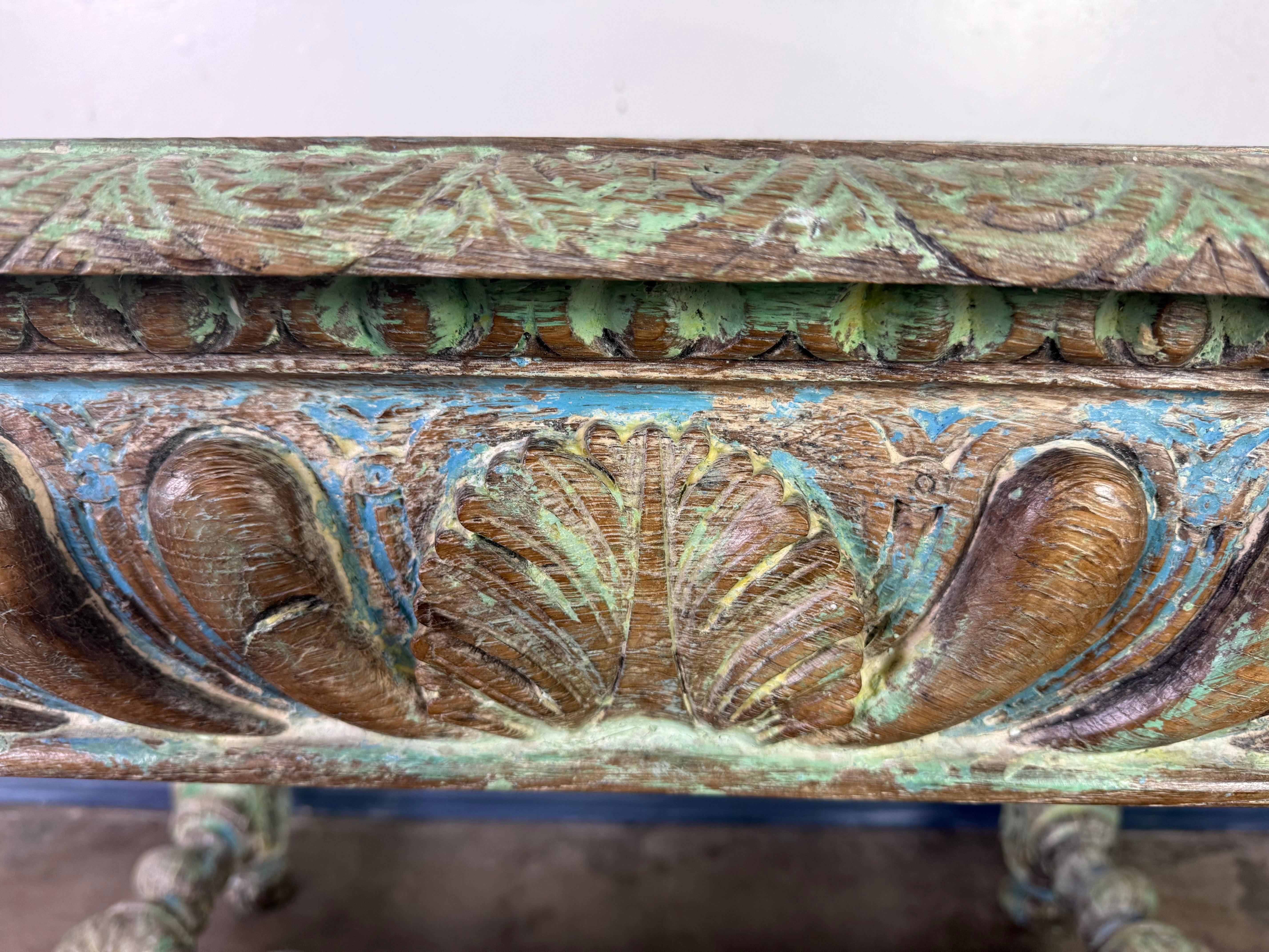 Antigua Mesa de Escribir Tallada de Estilo Colonial Español con Cajón en venta 10