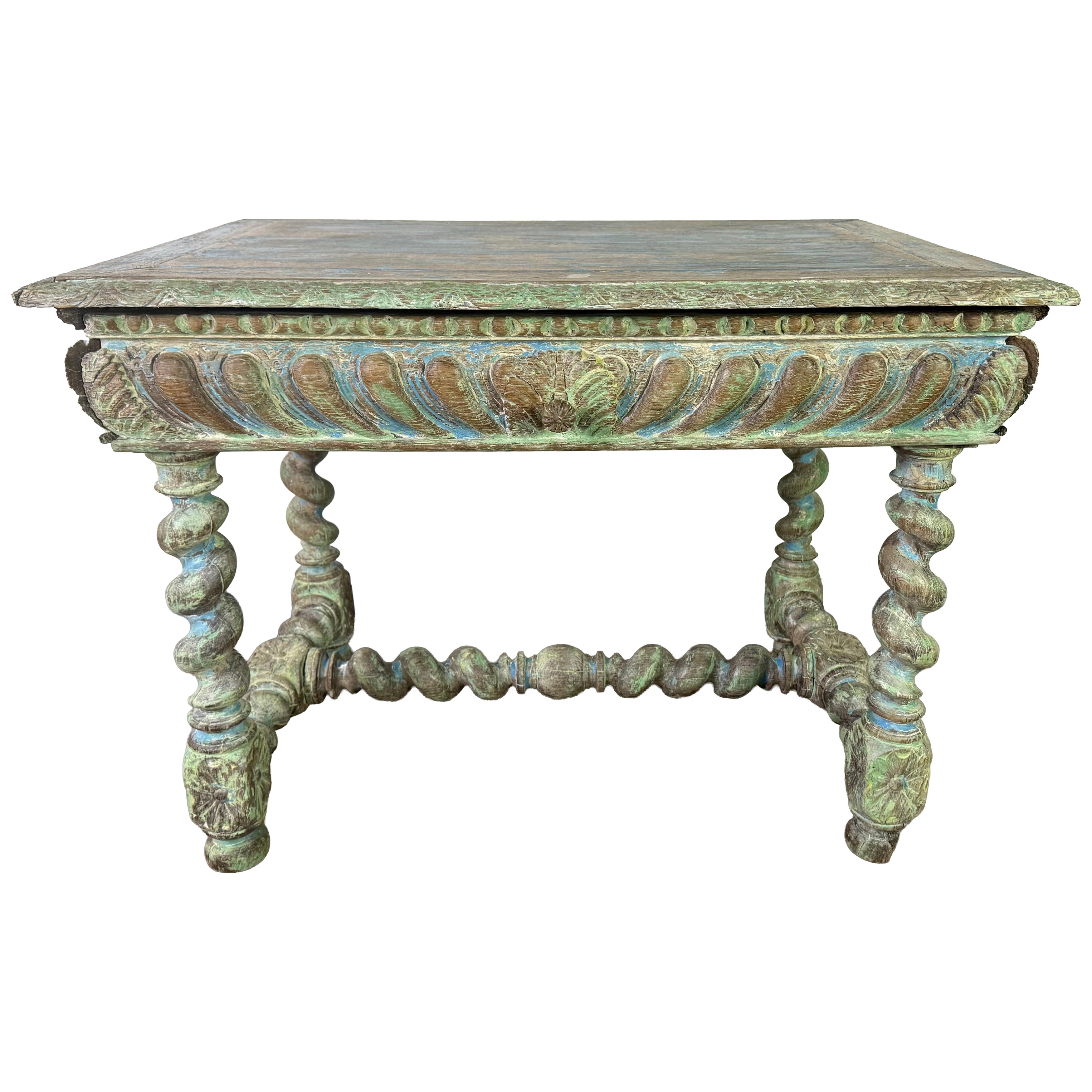 Ancienne table à écrire sculptée avec tiroir, style Coloni espagnol en vente