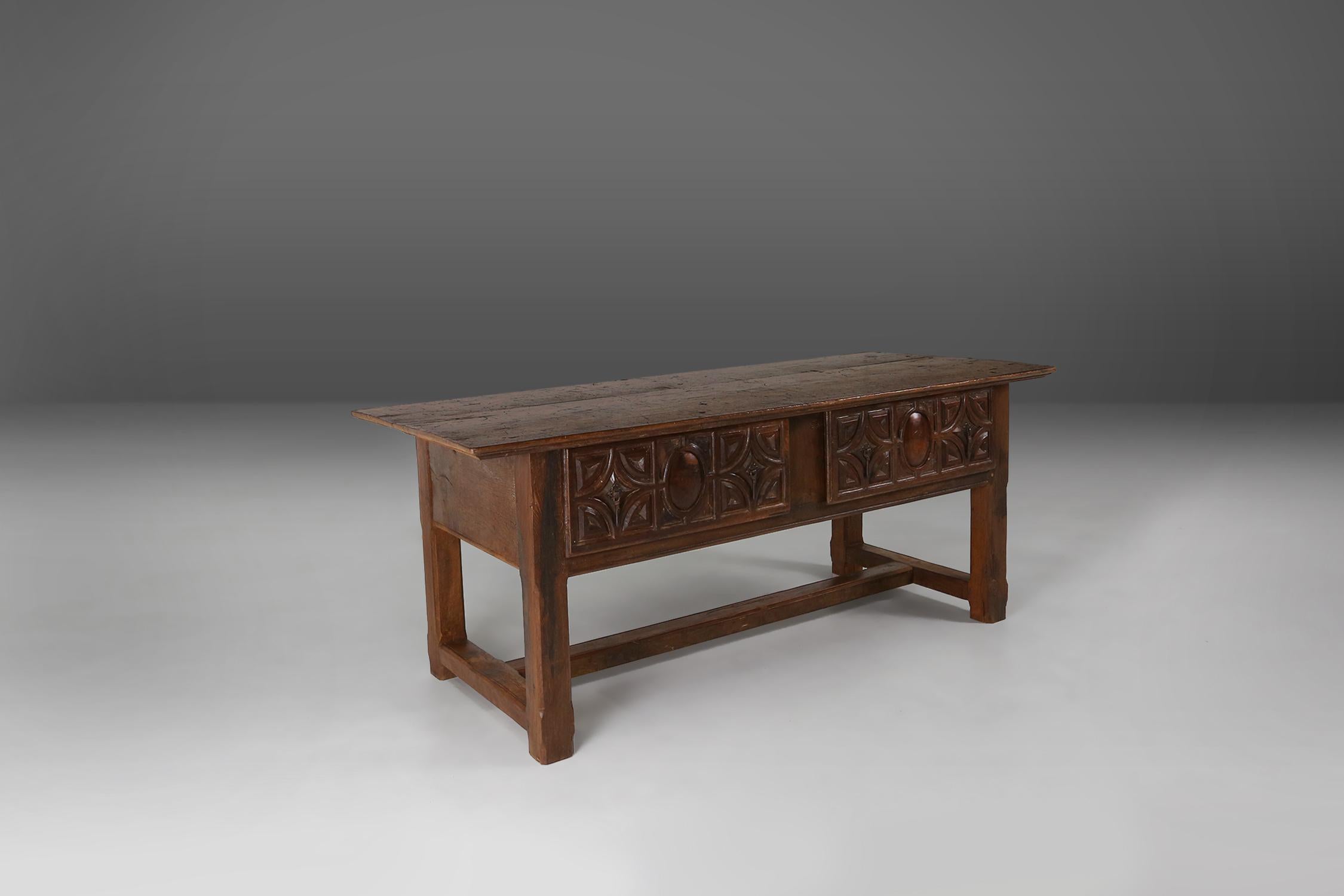 Hand-Crafted Antique Spanish console table in oak wood, with 2 large drawers from the 18th ce For Sale