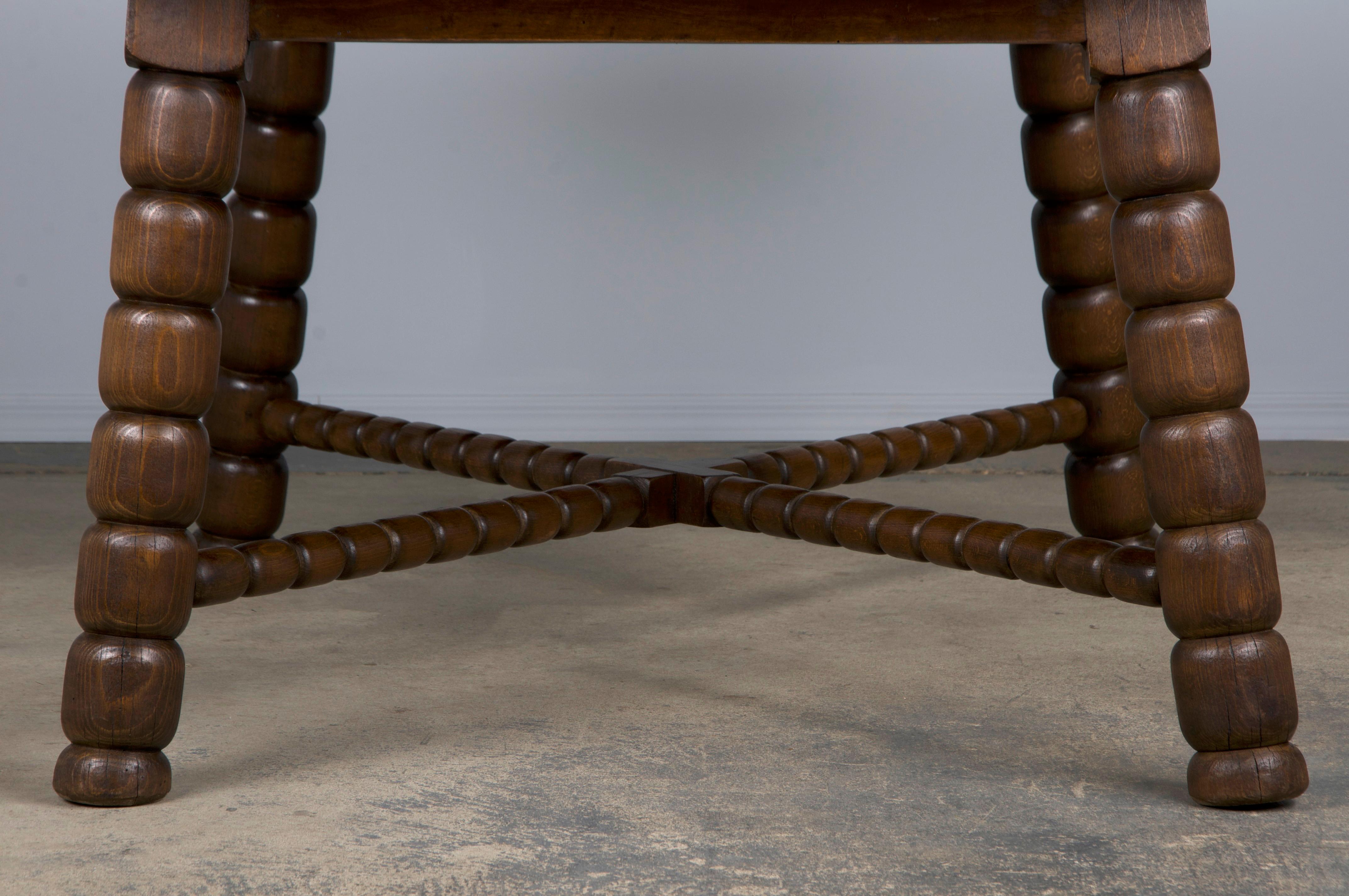Ancienne table de salle à manger espagnole à rallonge en bois mixte en vente 3