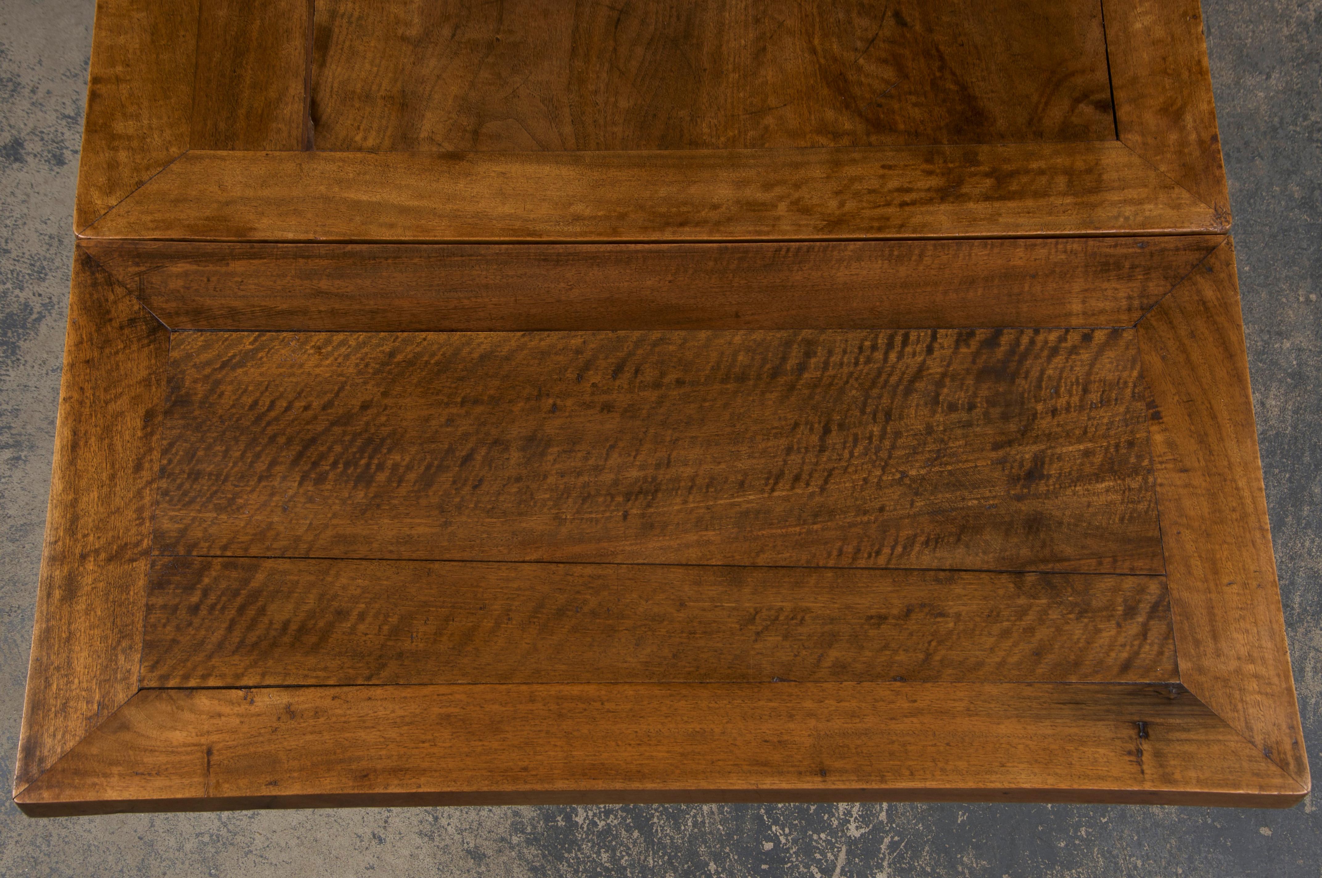 Ancienne table de salle à manger espagnole à rallonge en bois mixte en vente 5