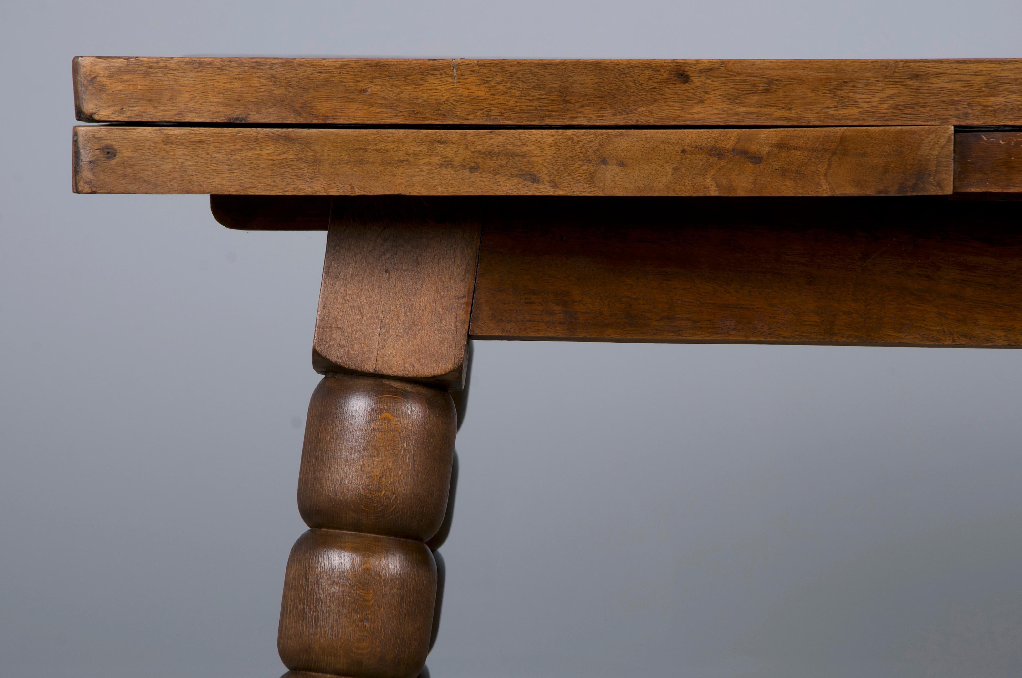 Colonial espagnol Ancienne table de salle à manger espagnole à rallonge en bois mixte en vente