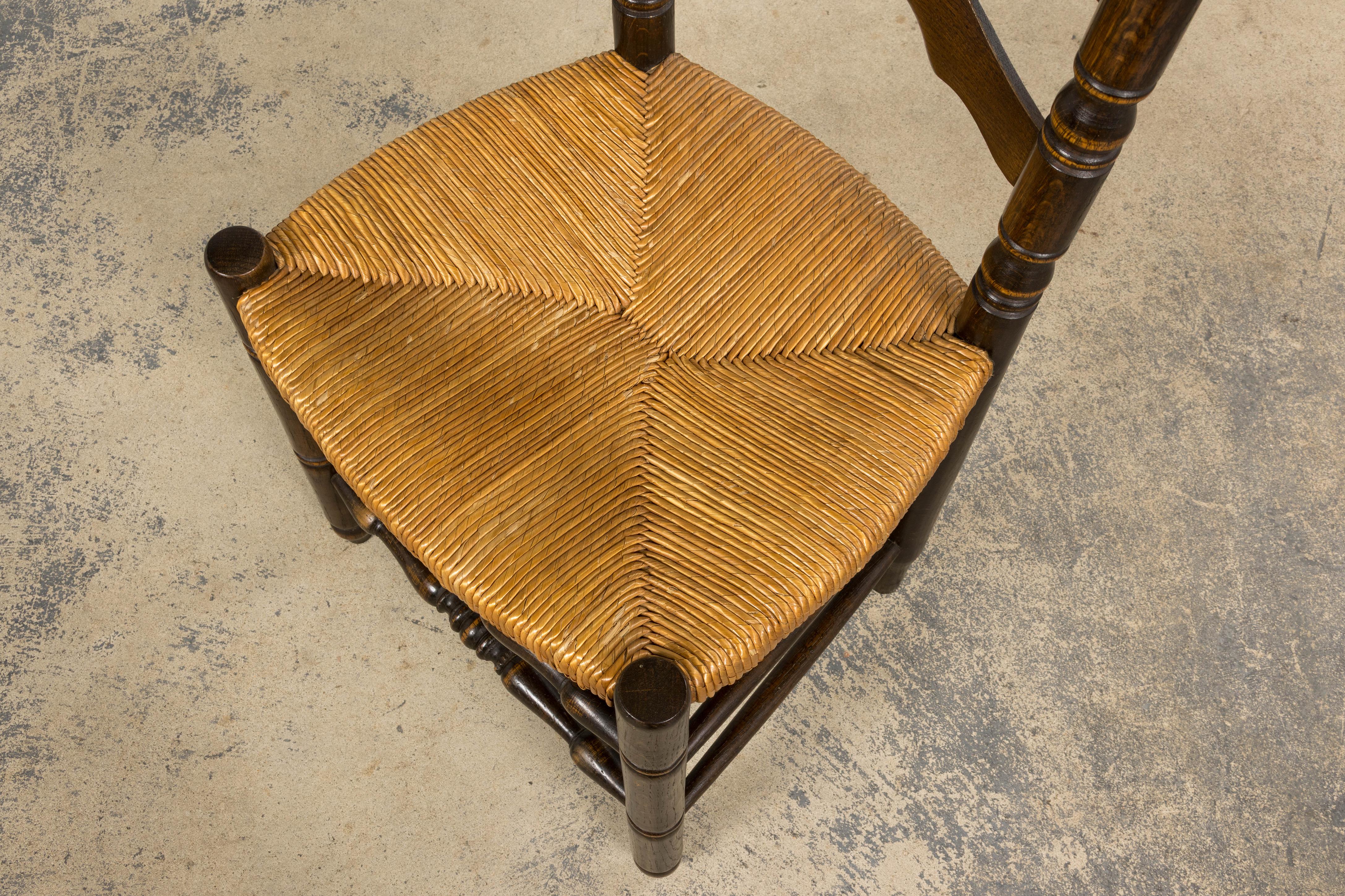 Sedie da pranzo antiche in quercia spagnola con schienale a scaletta - Set di 10 sedie in vendita 3