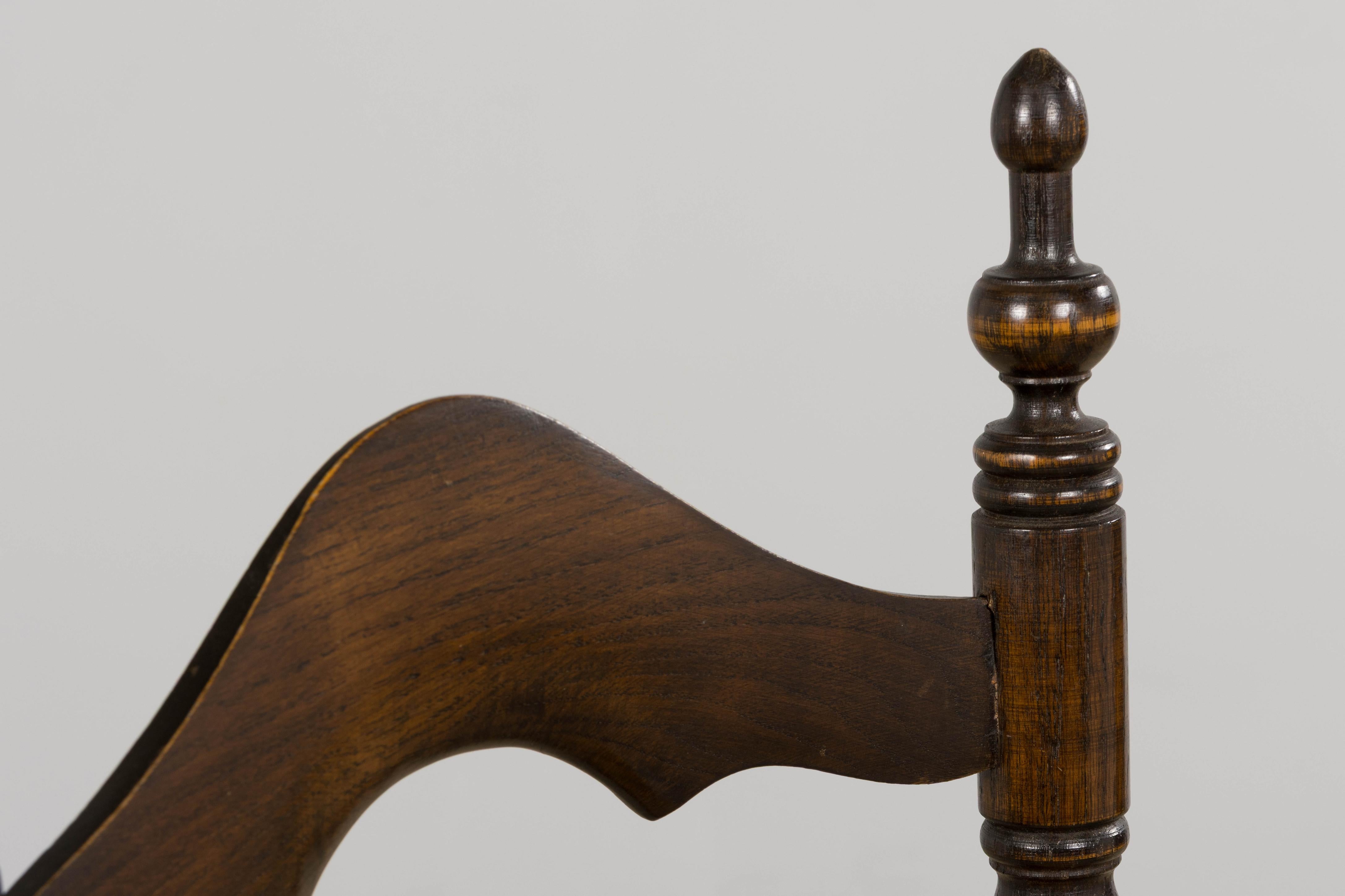 Sedie da pranzo antiche in quercia spagnola con schienale a scaletta - Set di 10 sedie in vendita 10