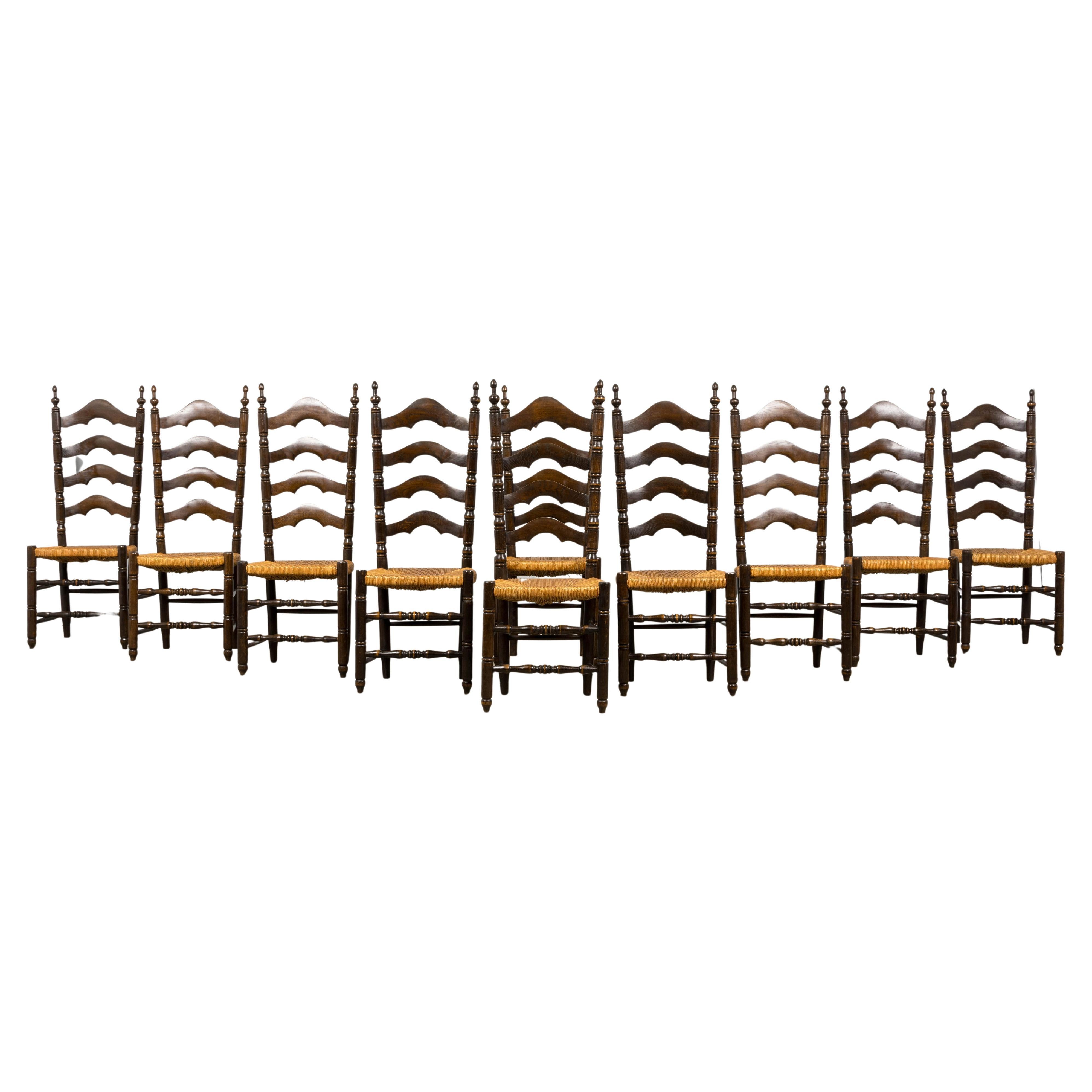 Sedie da pranzo antiche in quercia spagnola con schienale a scaletta - Set di 10 sedie in vendita