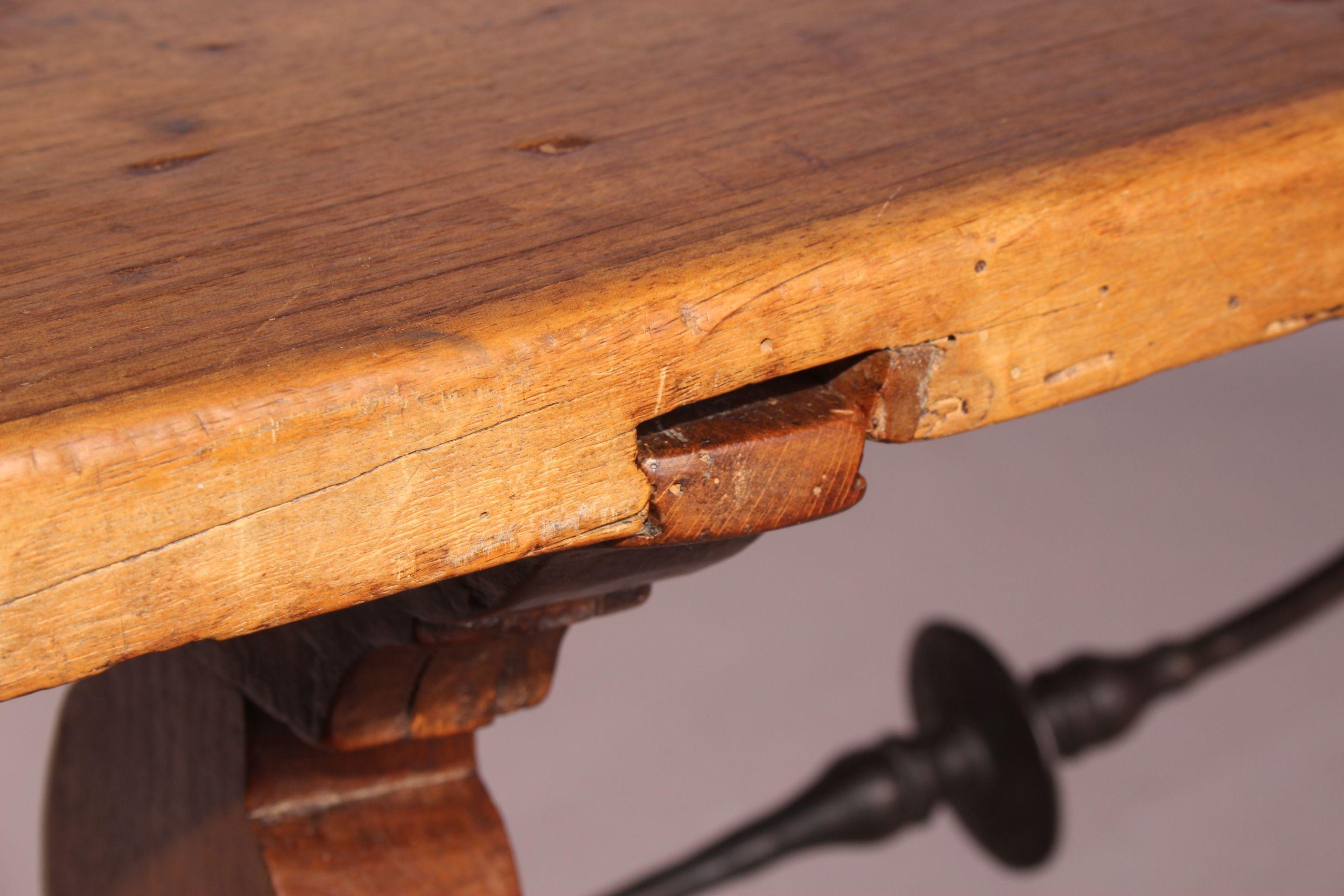 18th Century and Earlier Antique Spanish Dinning Table For Sale
