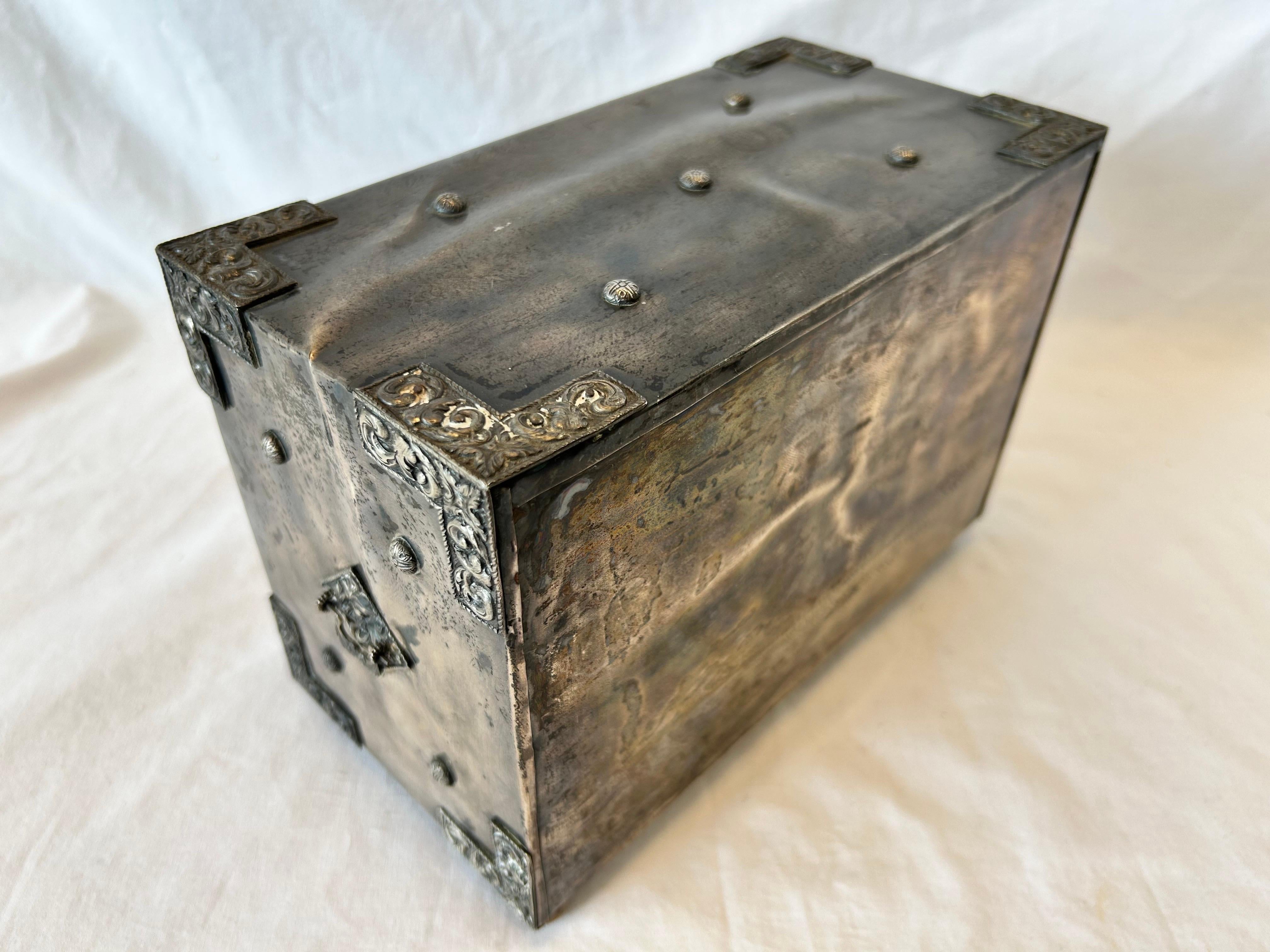 Antique Spanish Embossed Silver Baroque Style Six Drawer Casket Siege of Toledo For Sale 13