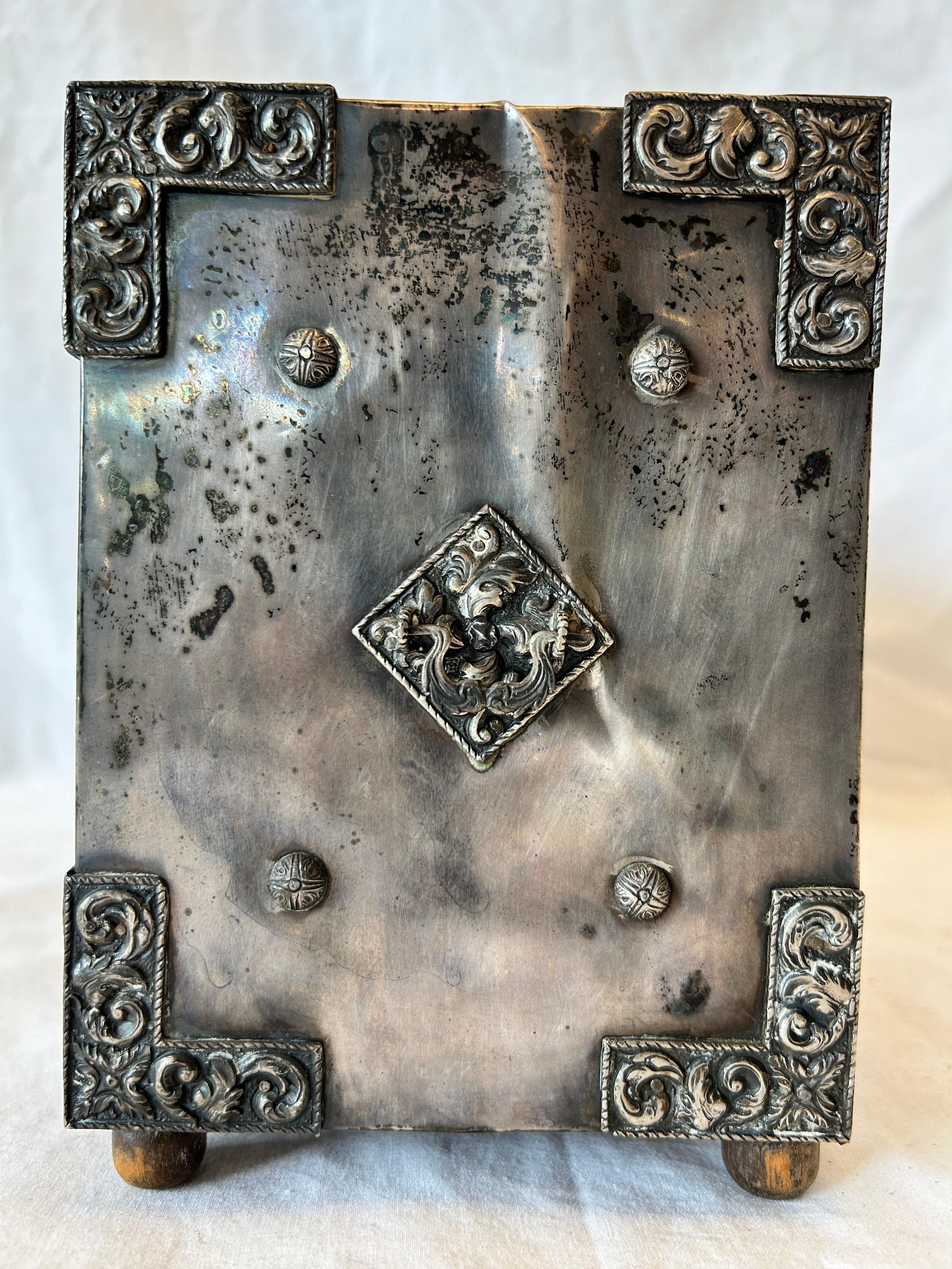 Antique Spanish Embossed Silver Baroque Style Six Drawer Casket Siege of Toledo In Good Condition For Sale In Atlanta, GA