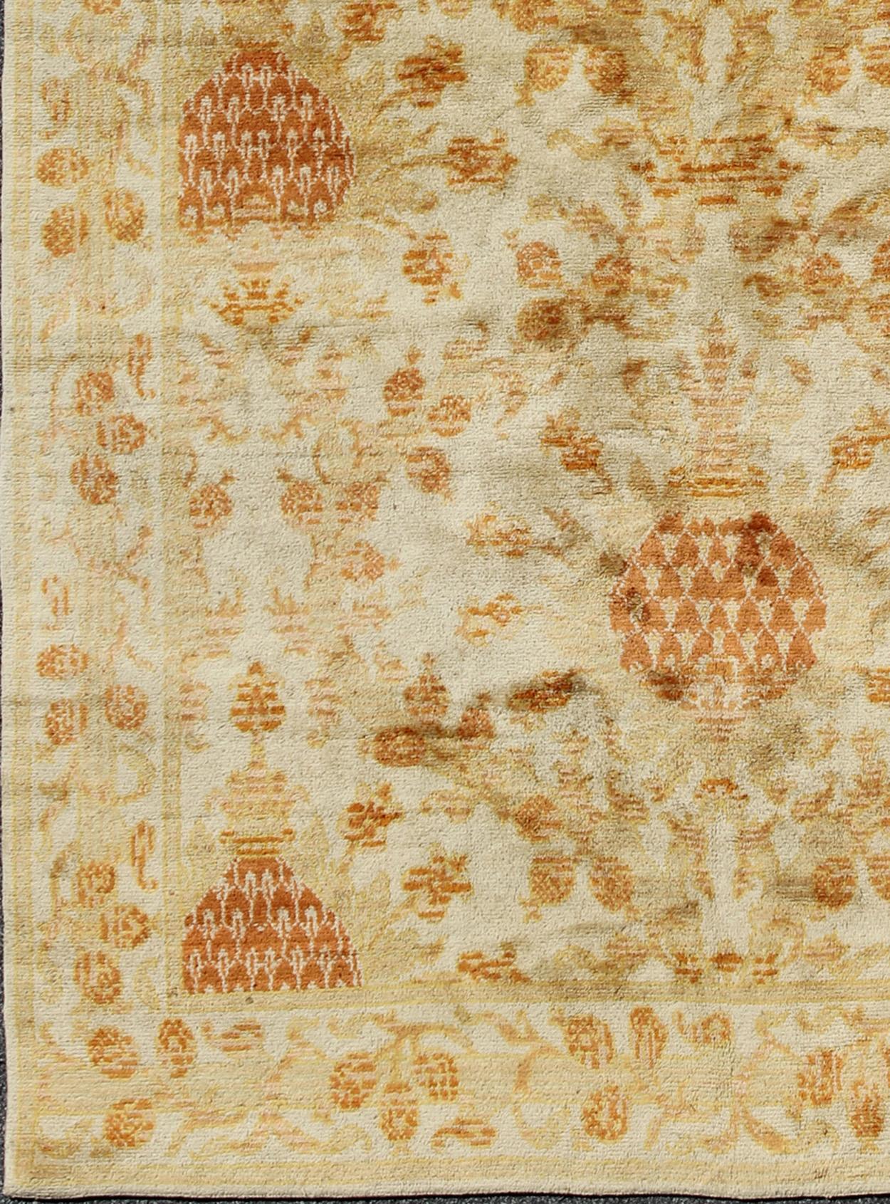 Antique Spanish European Carpet with Pineapple Design in Gold, Cream & Tangerine For Sale 1