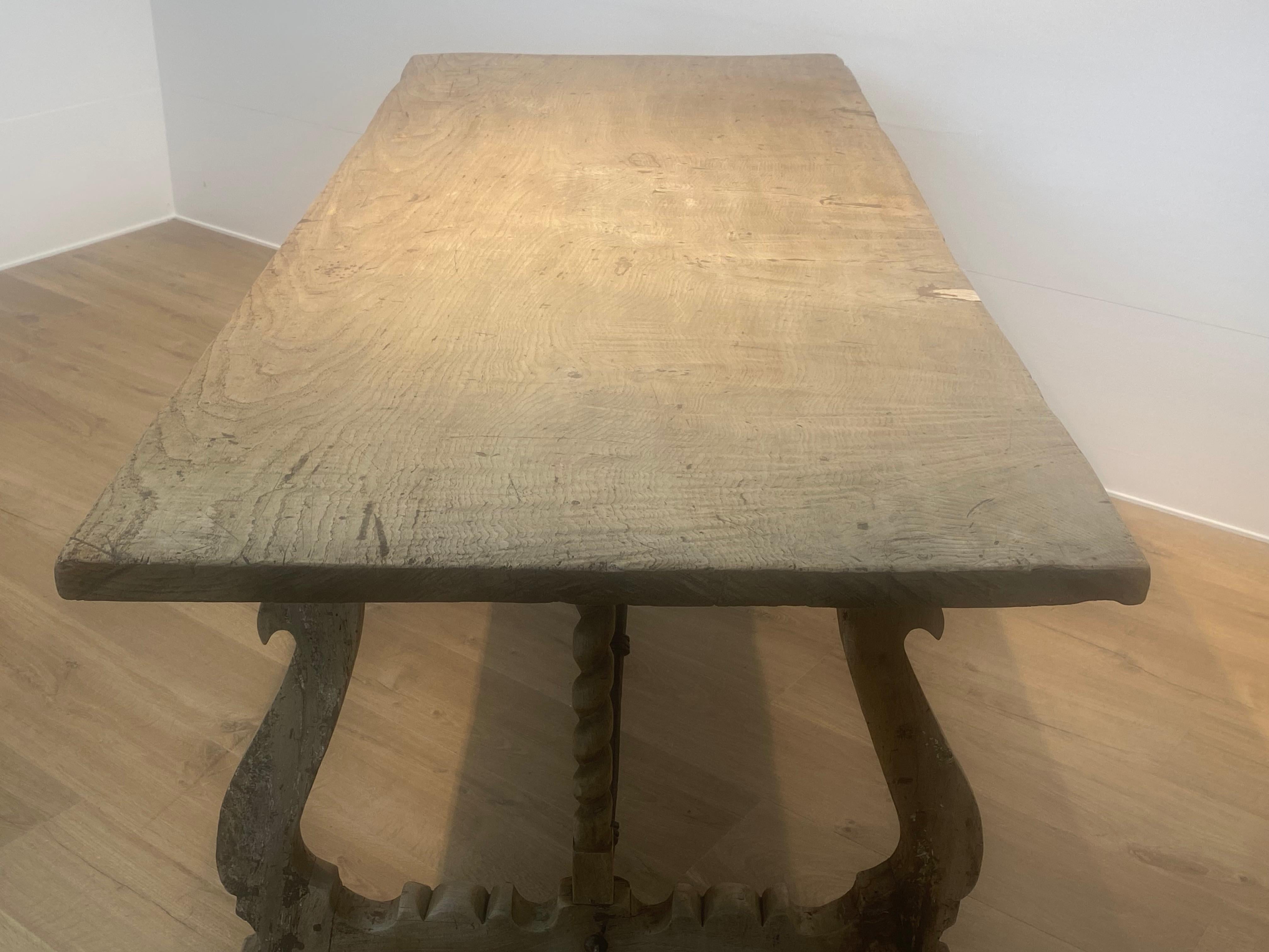 Table de ferme espagnole ancienne en vente 4