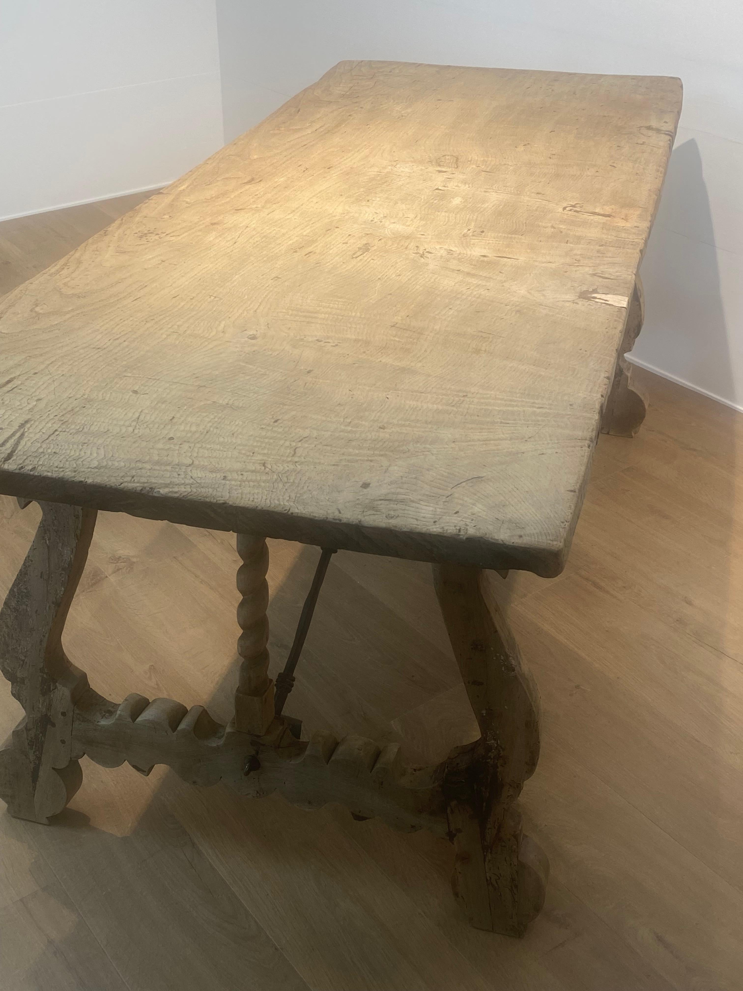 Table de ferme espagnole ancienne en vente 5