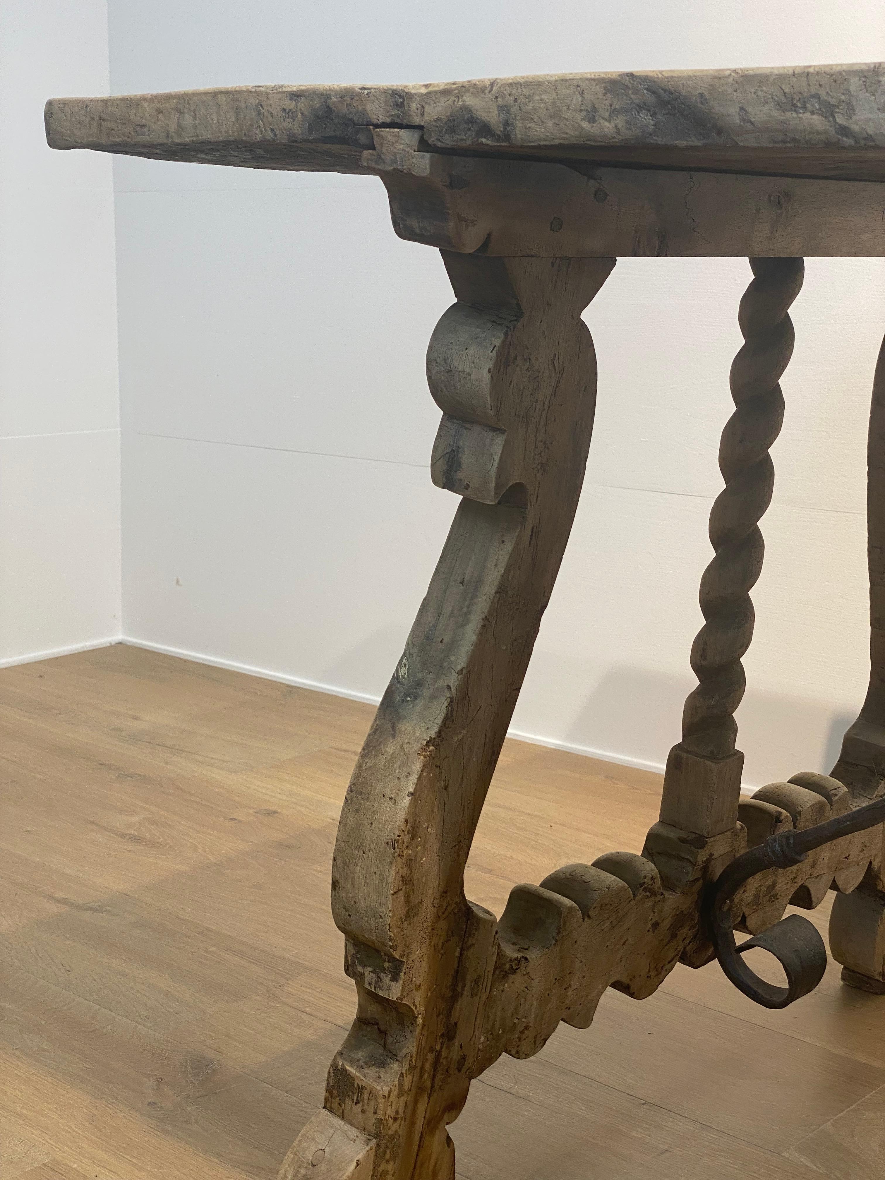 XVIIIe siècle Table de ferme espagnole ancienne en vente