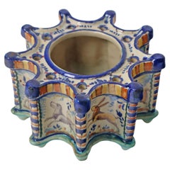 Ancienne théière de famille espagnole avec motifs de chasse