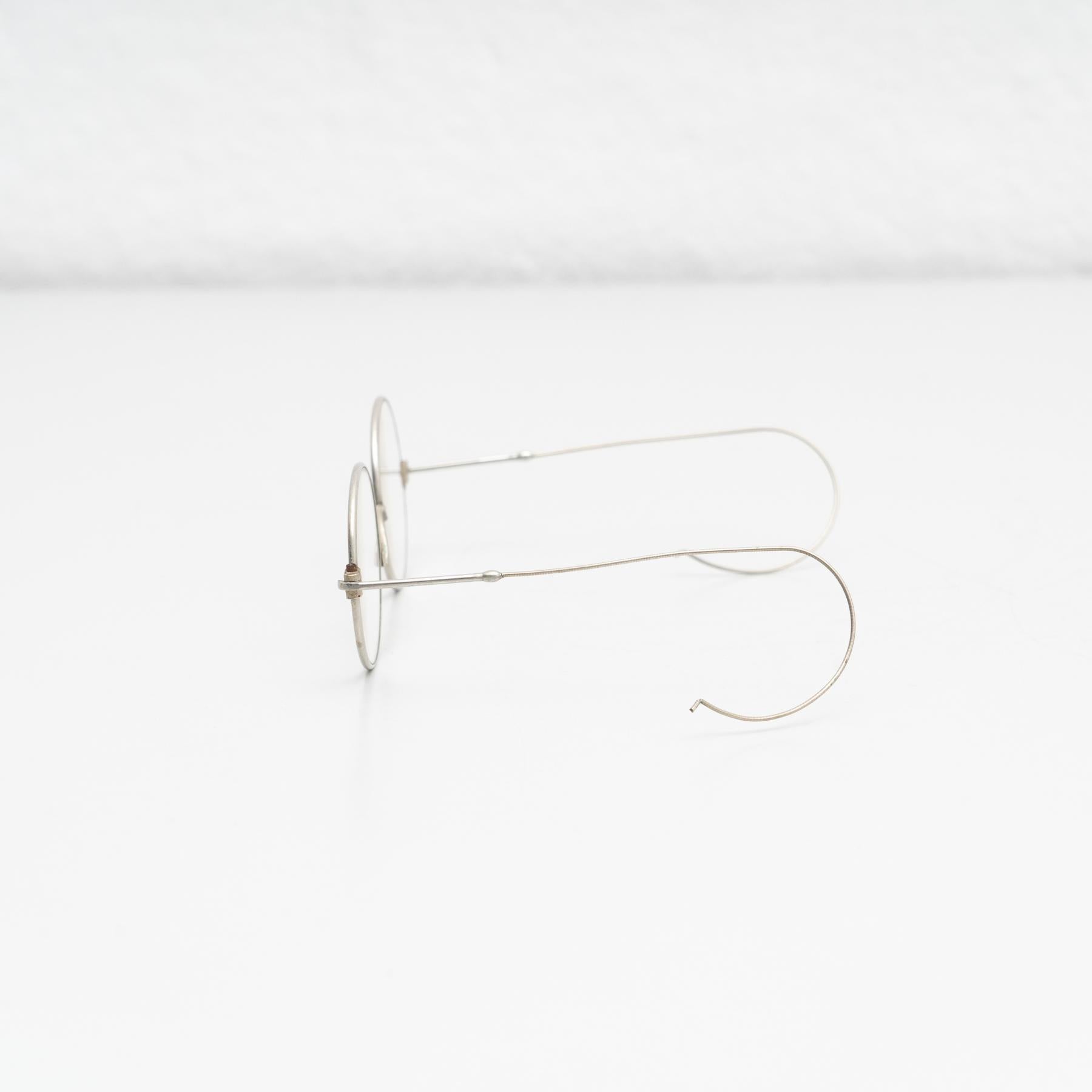 Milieu du XXe siècle Lunettes espagnoles anciennes, vers 1950