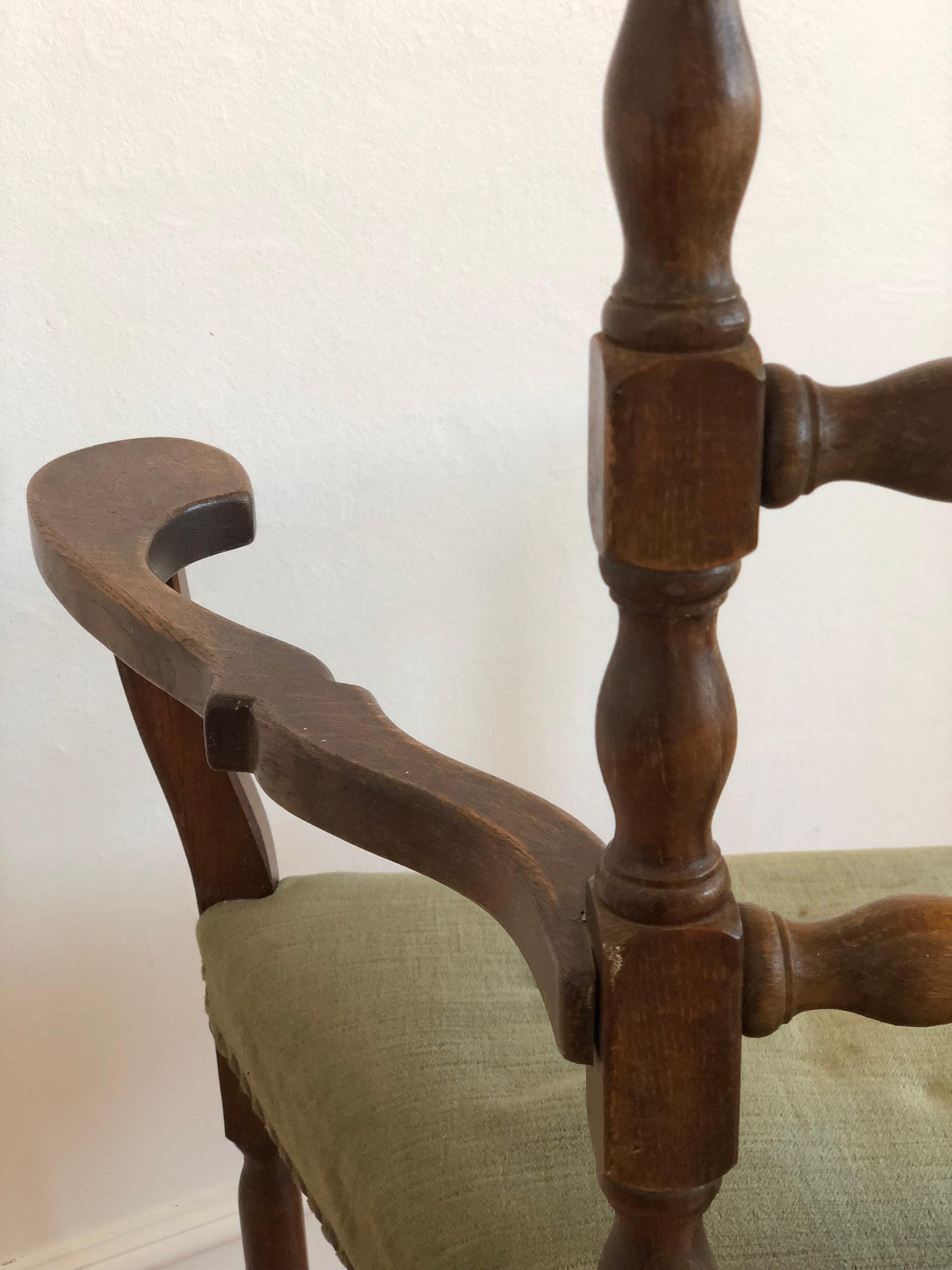 Antiguo Sillón Español de Respaldo Alto Principios del Siglo XIX en venta 1
