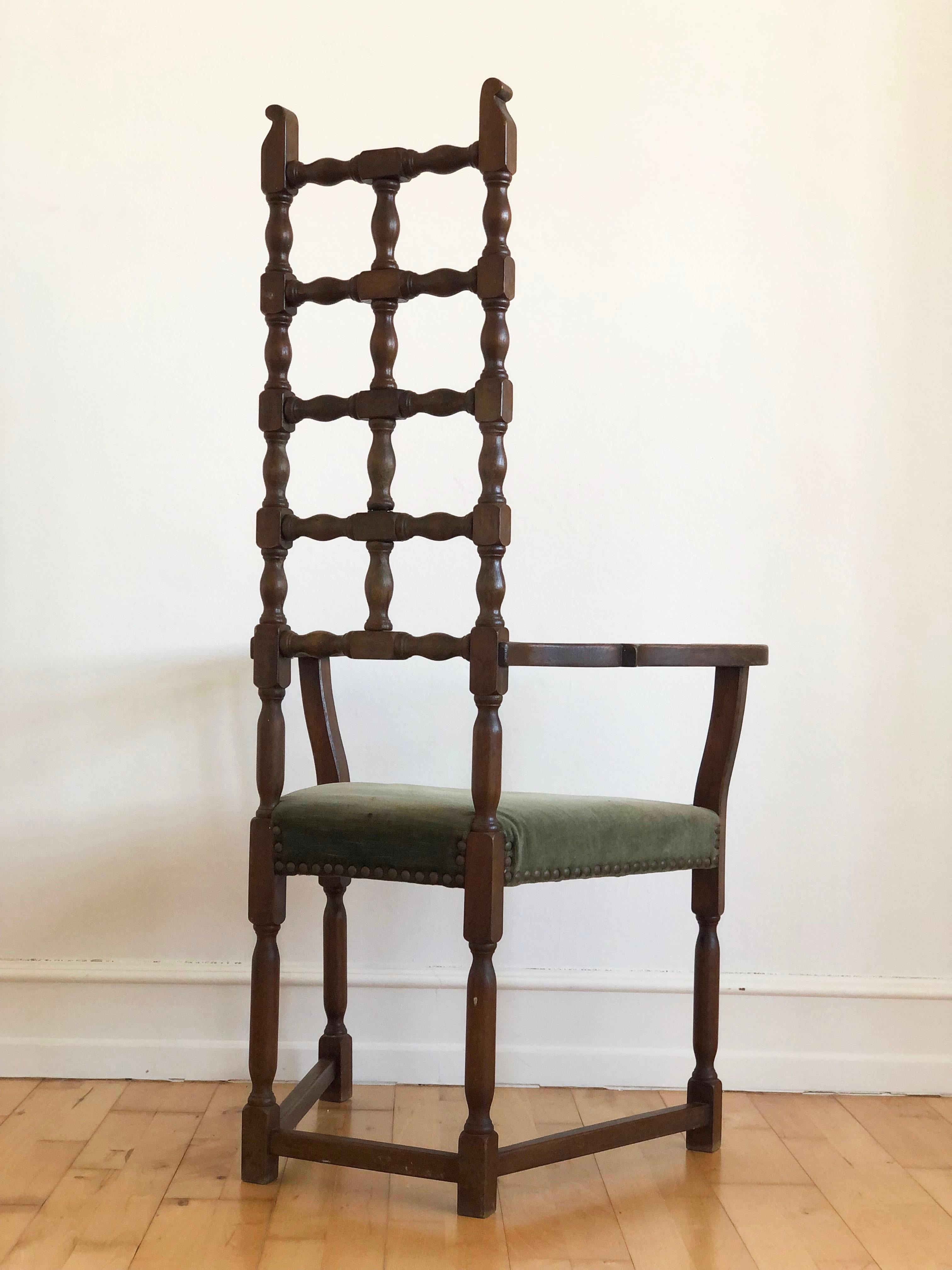 Antiguo Sillón Español de Respaldo Alto Principios del Siglo XIX en venta 2
