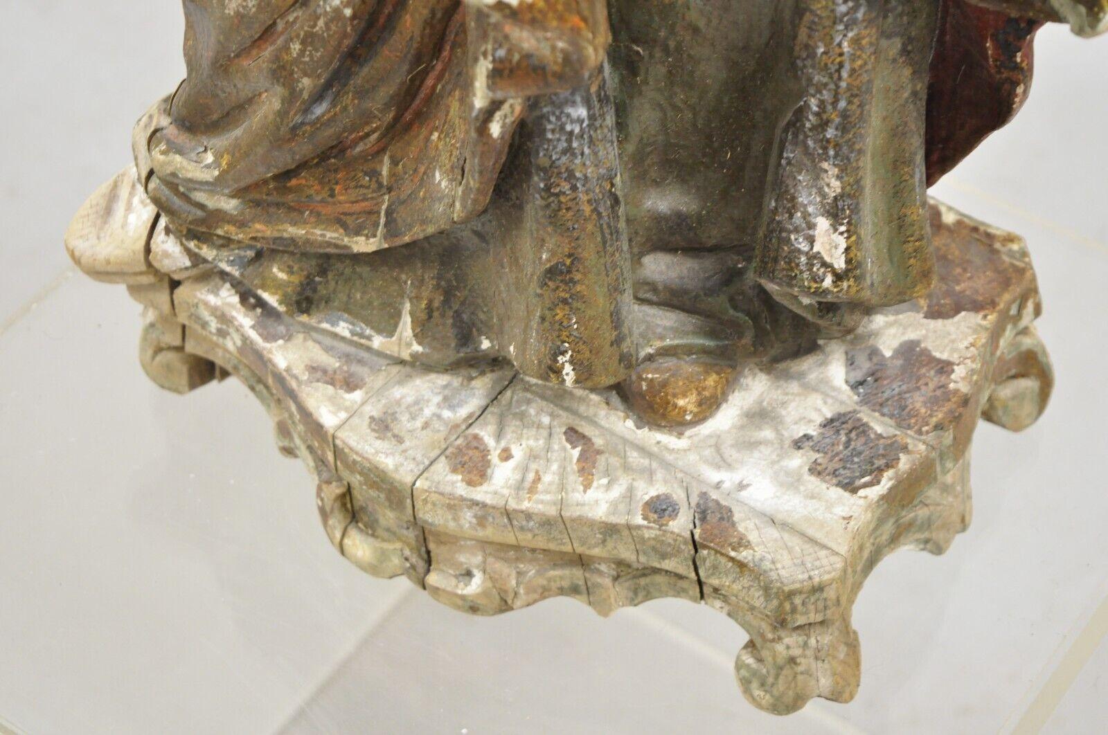 Antiquité espagnole latine Polychromed Carved Wood Figure Madonna and Child Statue en vente 1