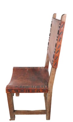 Chaises de salle à manger espagnoles anciennes en cuir et bois
