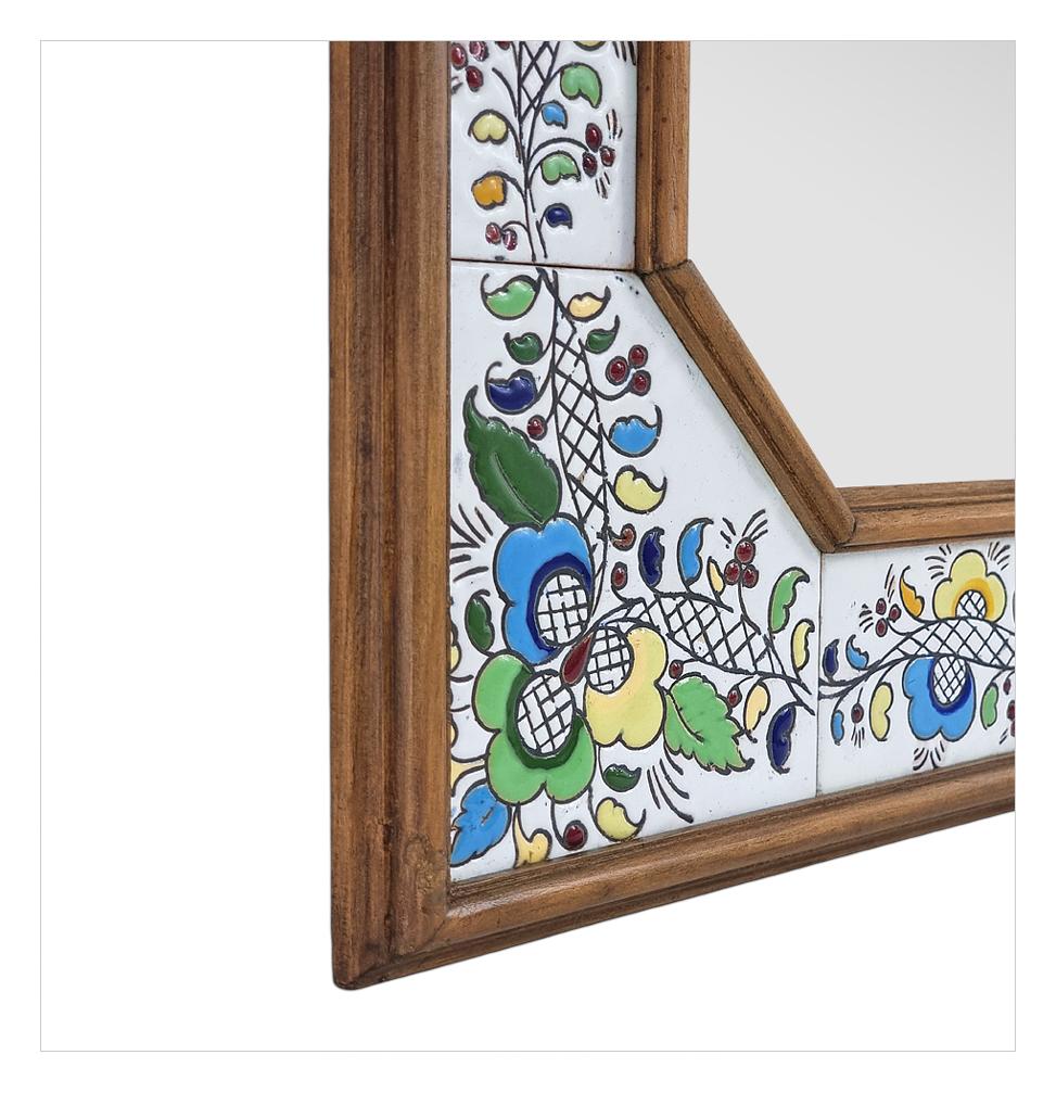 Specchio Antique Mirror spagnolo, legno e ceramica con motivi floreali multicolore, circa 1965 in vendita