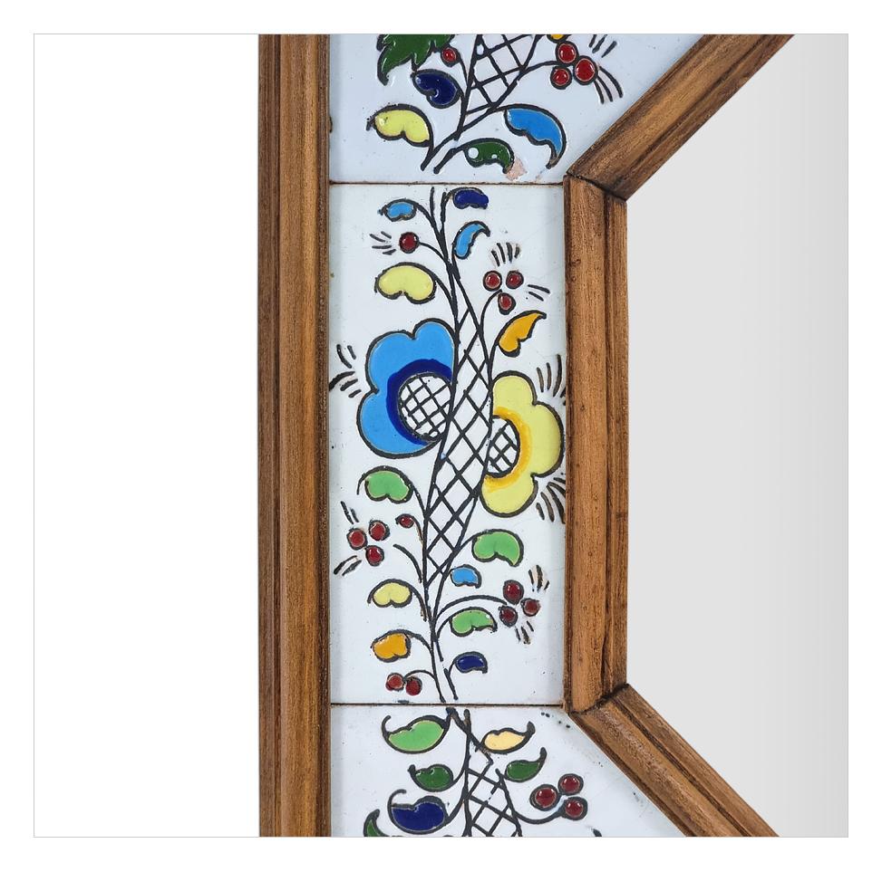 Antique Mirror spagnolo, legno e ceramica con motivi floreali multicolore, circa 1965 in vendita 1