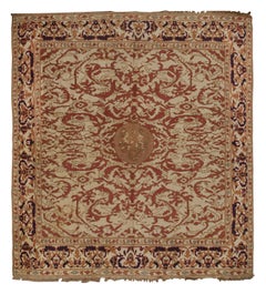 Tappeto spagnolo antico ricamato a punto croce, con motivi geometrici, di Rug & Kilim