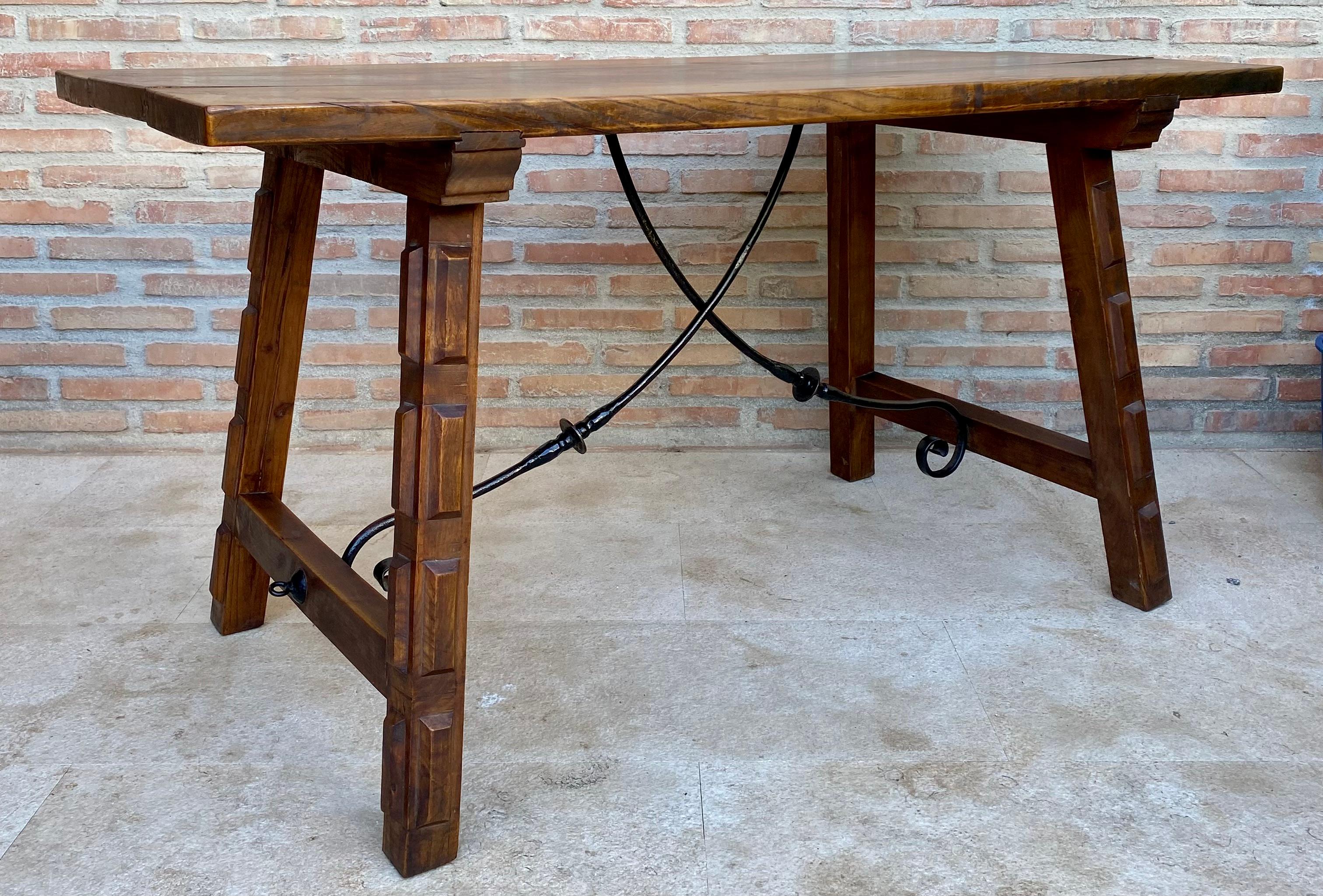 Antico tavolo da lavoro spagnolo in Oak, 1800 in vendita 2