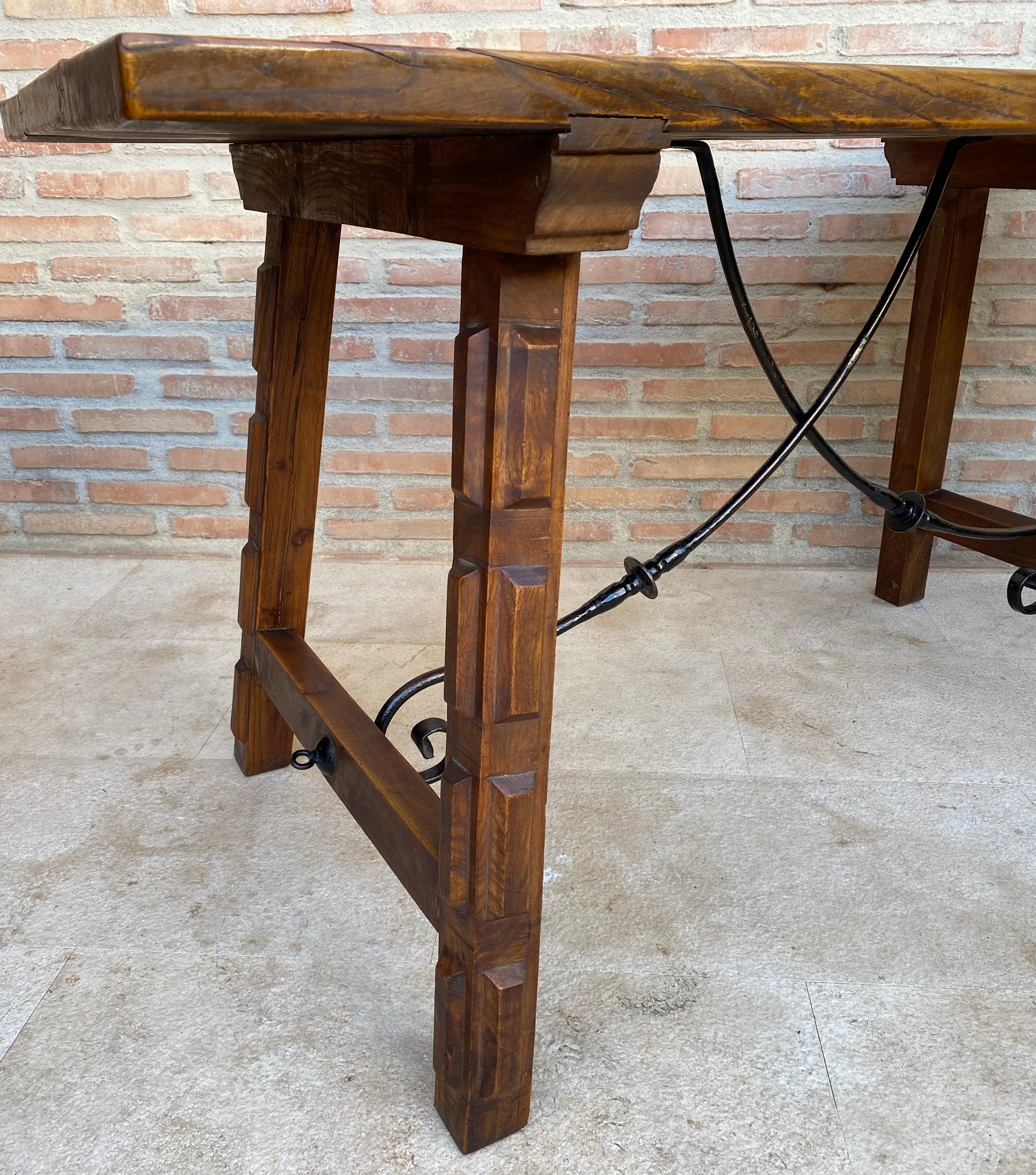 Antico tavolo da lavoro spagnolo in Oak, 1800 in vendita 3