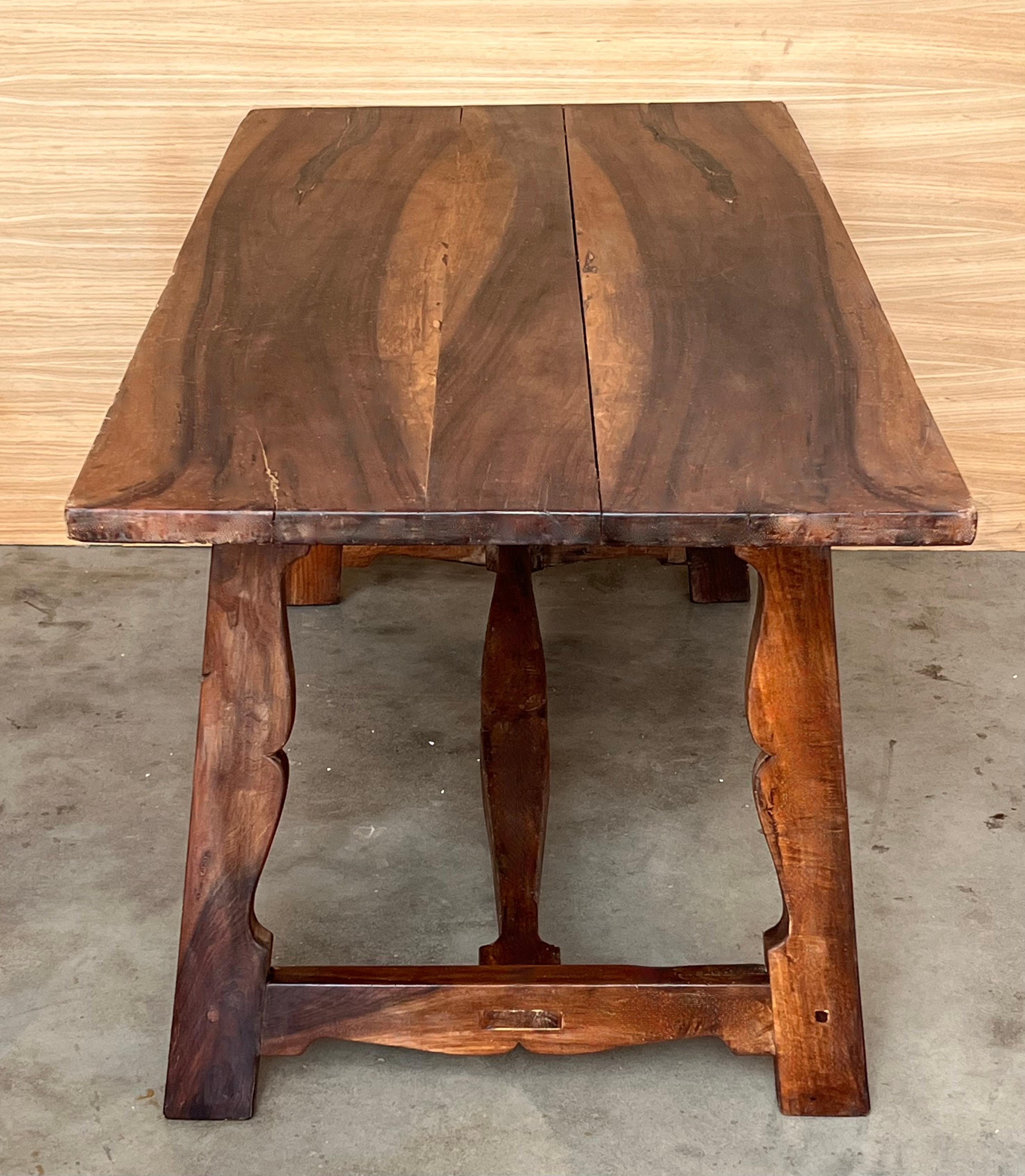 Antico tavolo da lavoro spagnolo in Oak, 1800 in vendita 1
