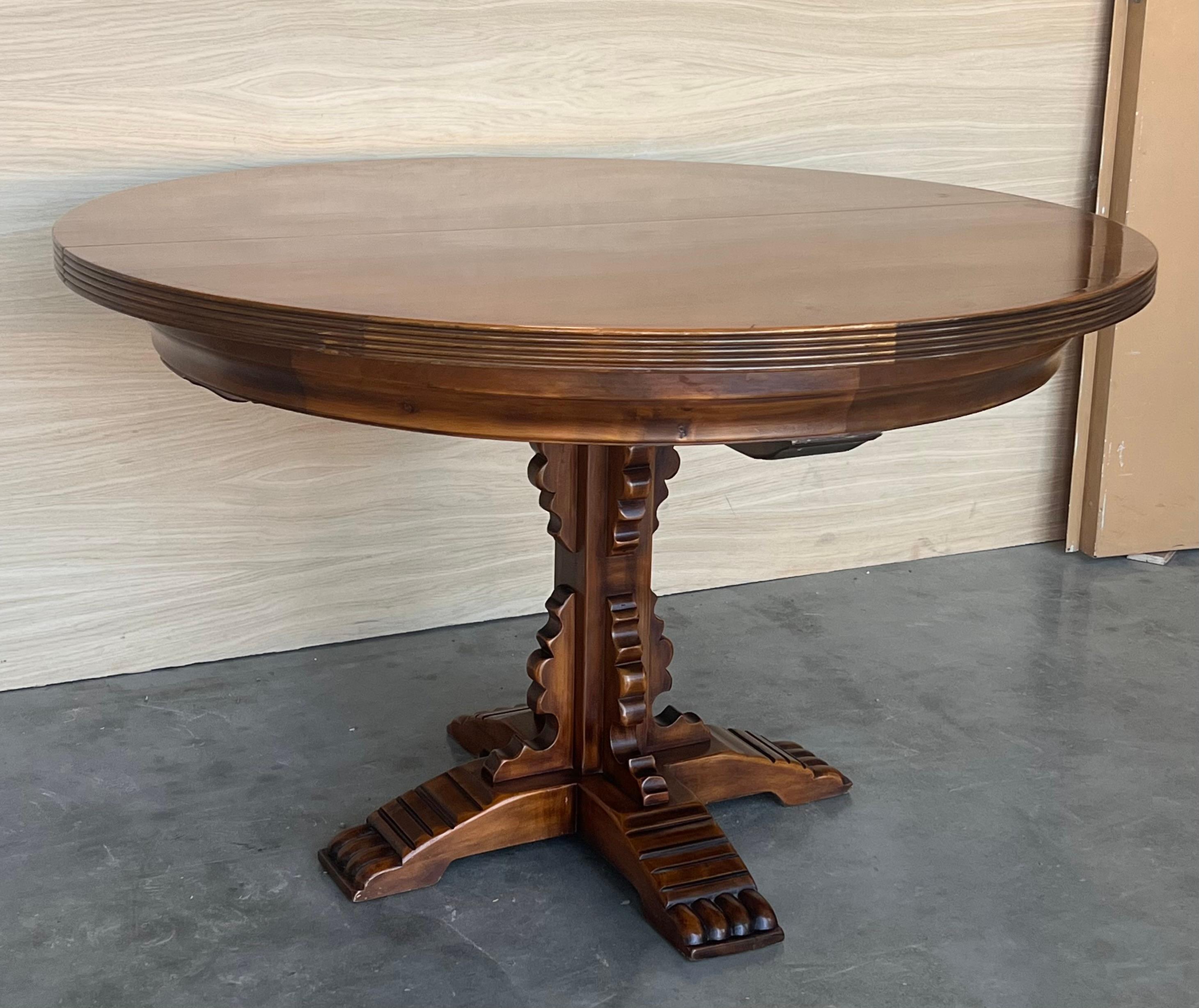 Antigua Mesa de Comedor Española Redonda Tallada con Pedestal Colonial español en venta